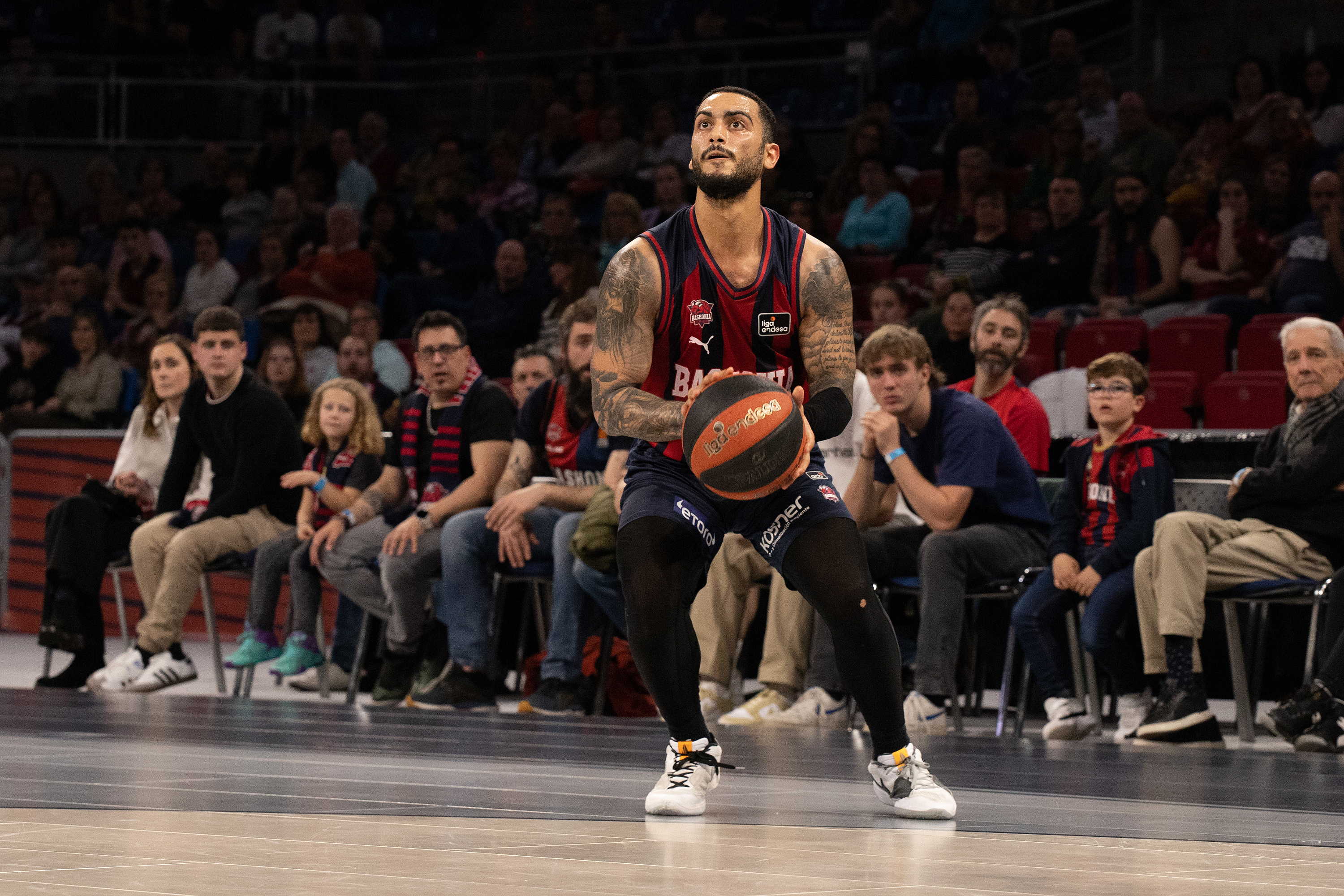 Markus Howard, ante el Granada.