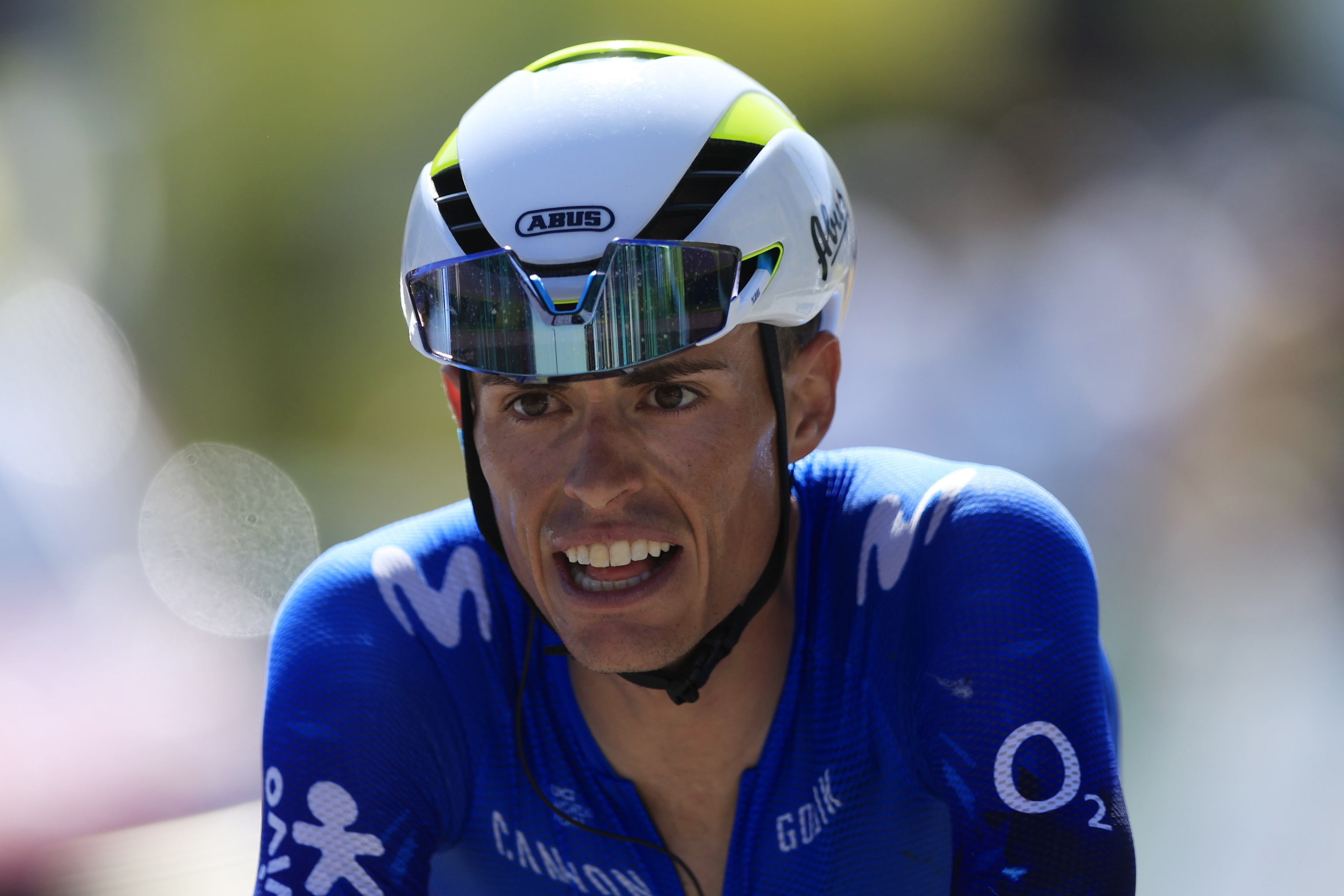 Enric Mas, del Movistar, tras acabar la etapa en Superdévoluy.