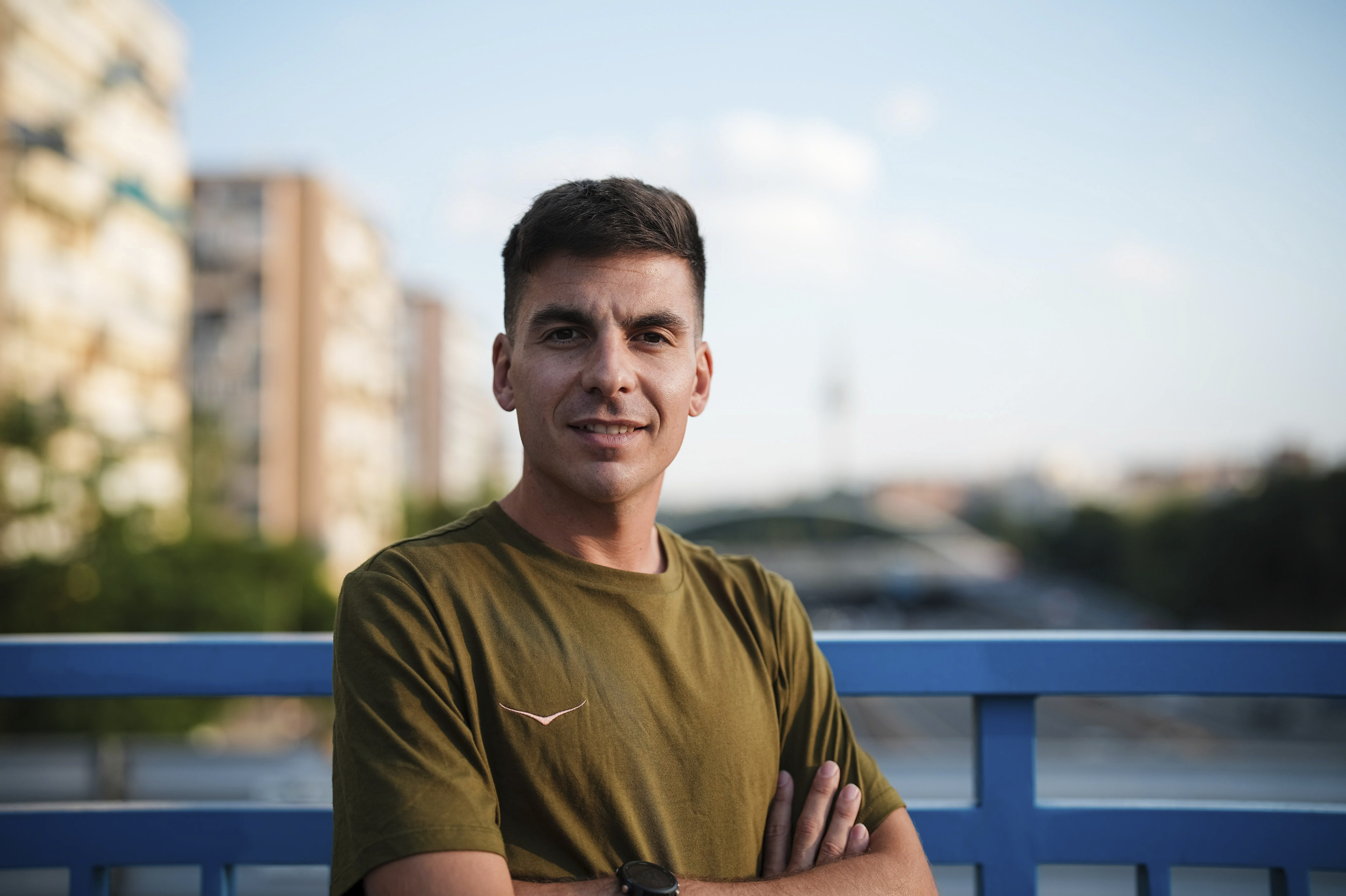 Yago Rojo, atleta español en París.
