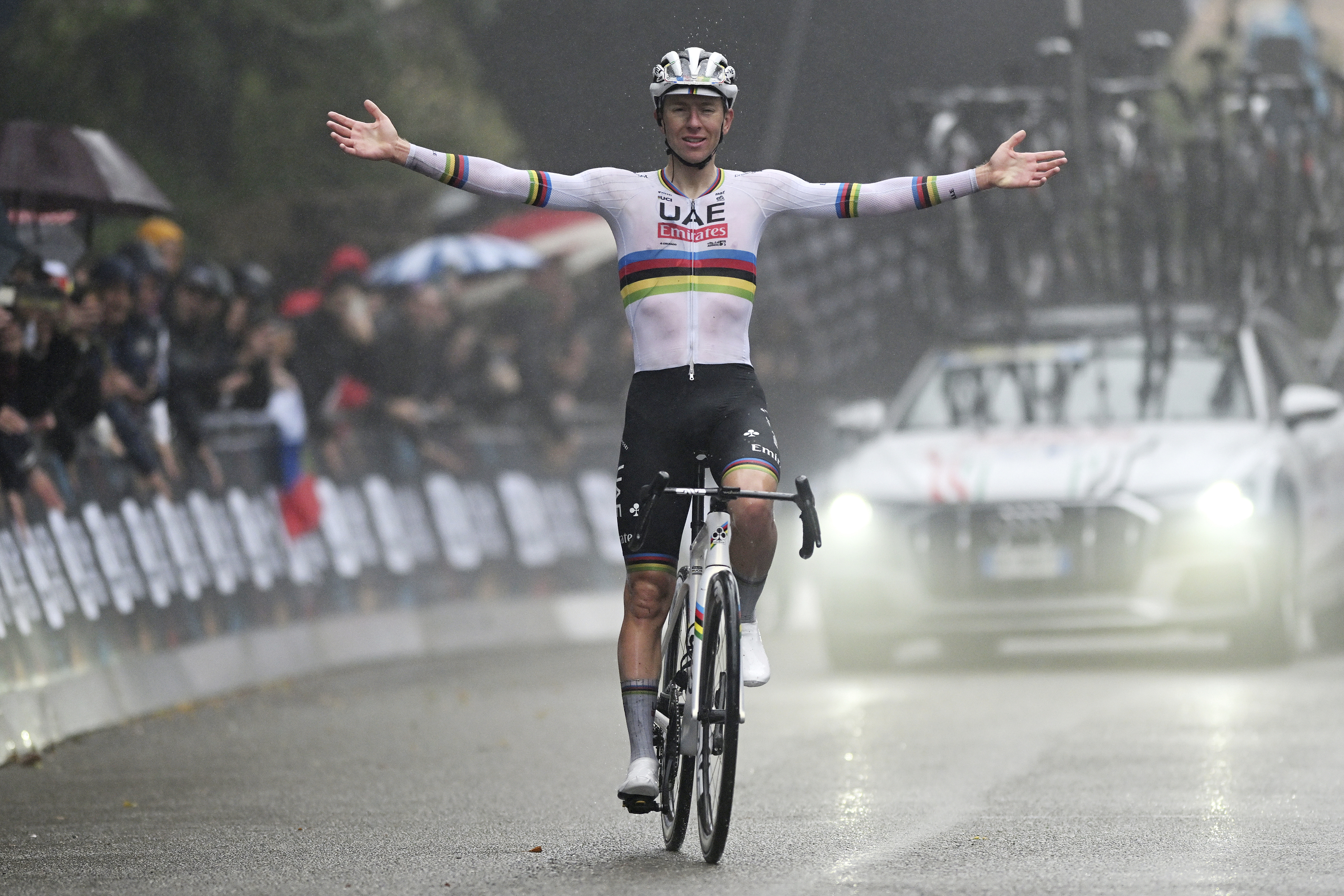 Pogacartras ganar el Giro dell'Emilia.