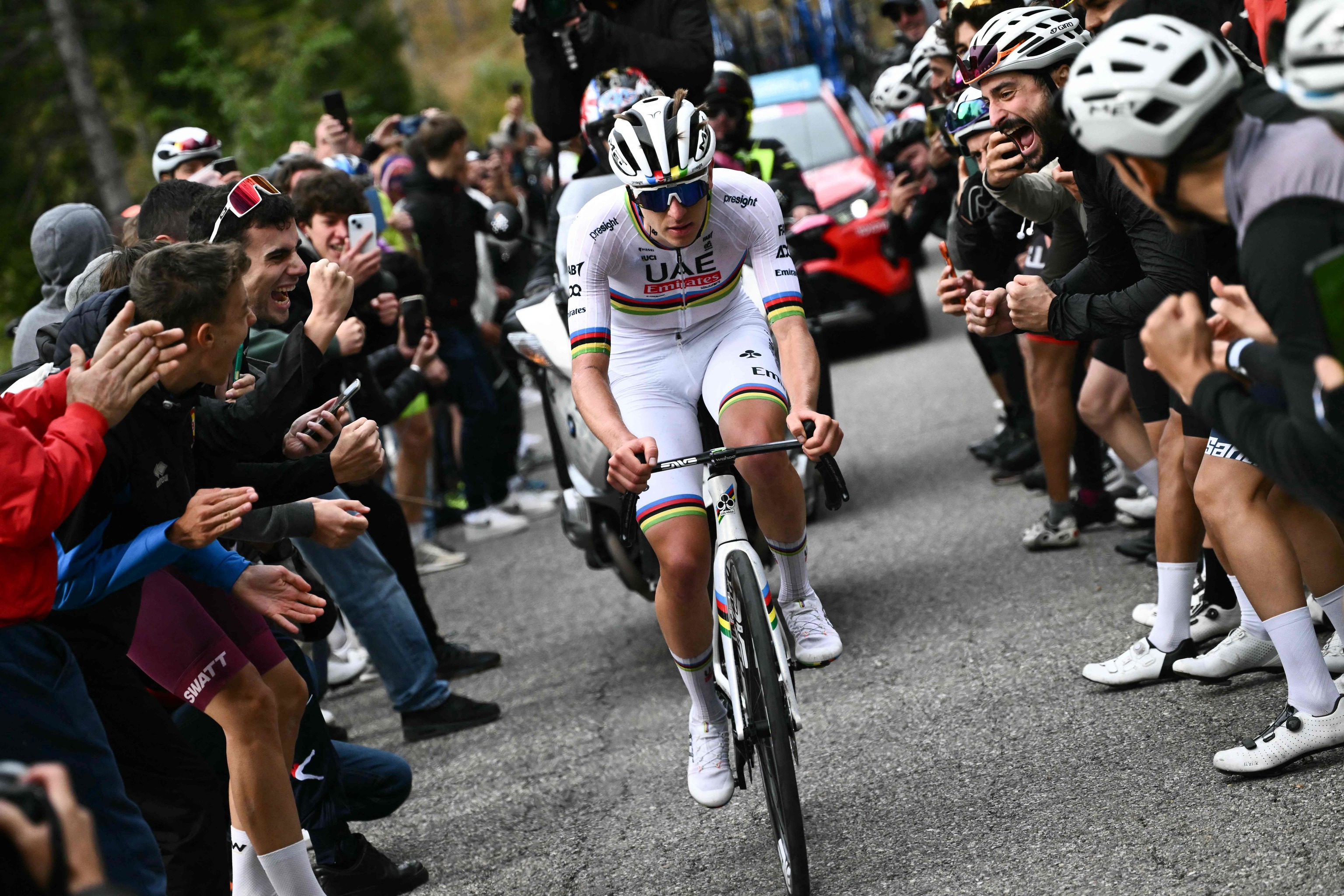 Pogacar, tras su ataque en Colmo di Sormano.