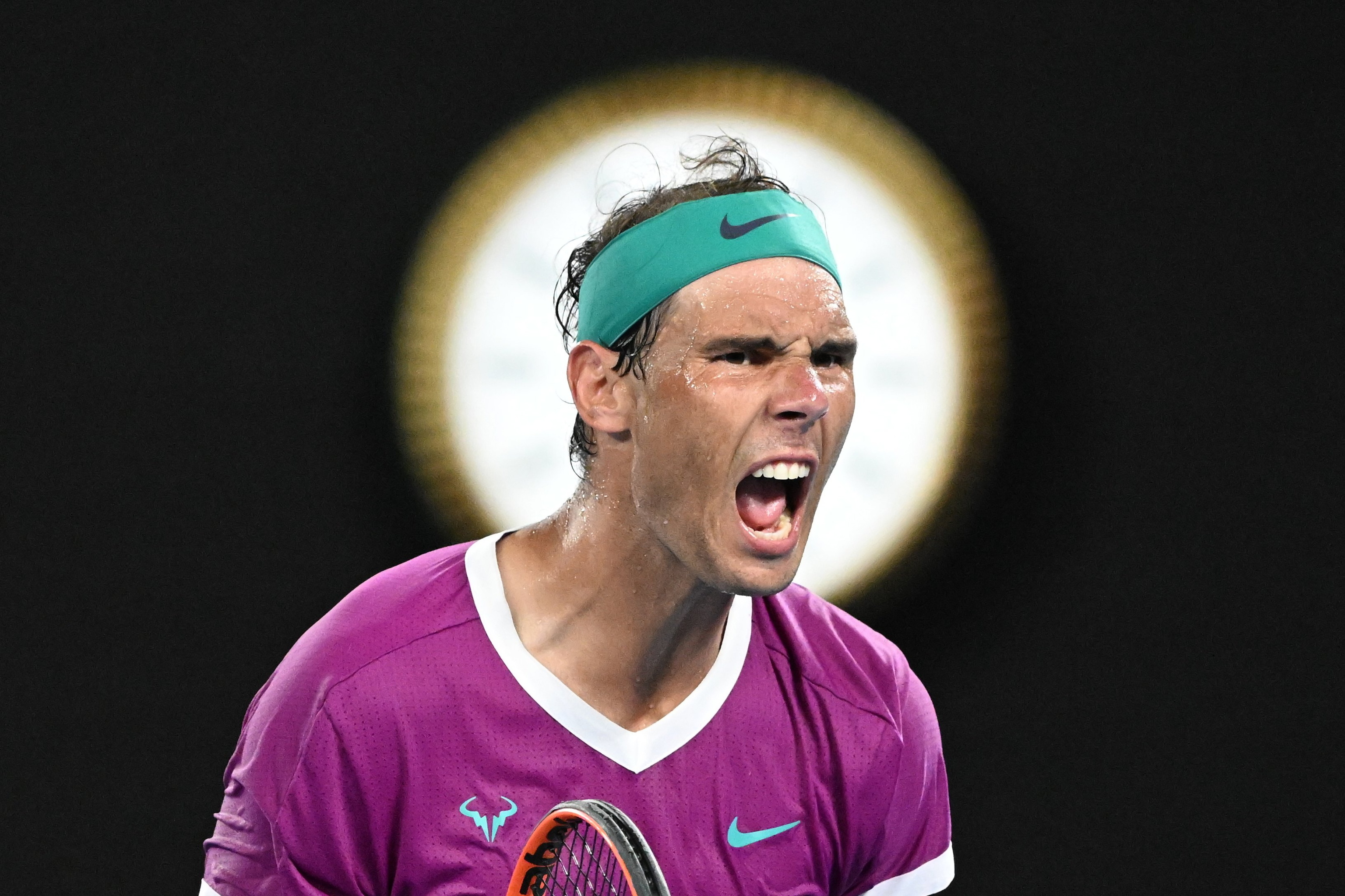 Rafa Nadal celebra la victoria  frente a Medvedev en el Open de Australia a finales del pasado enero.