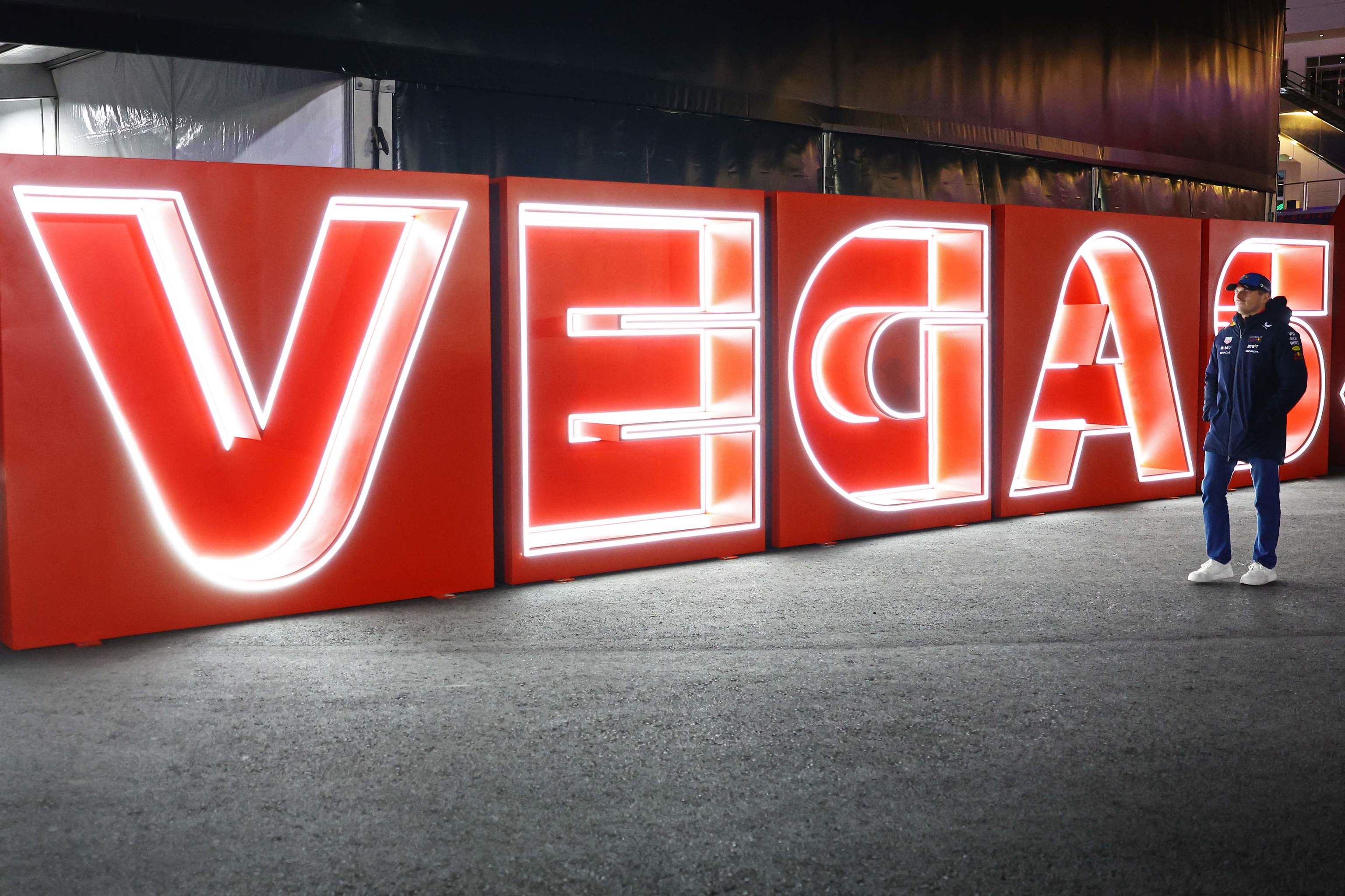 Verstappen, el miércoles, en el 'paddock' de Las Vegas.