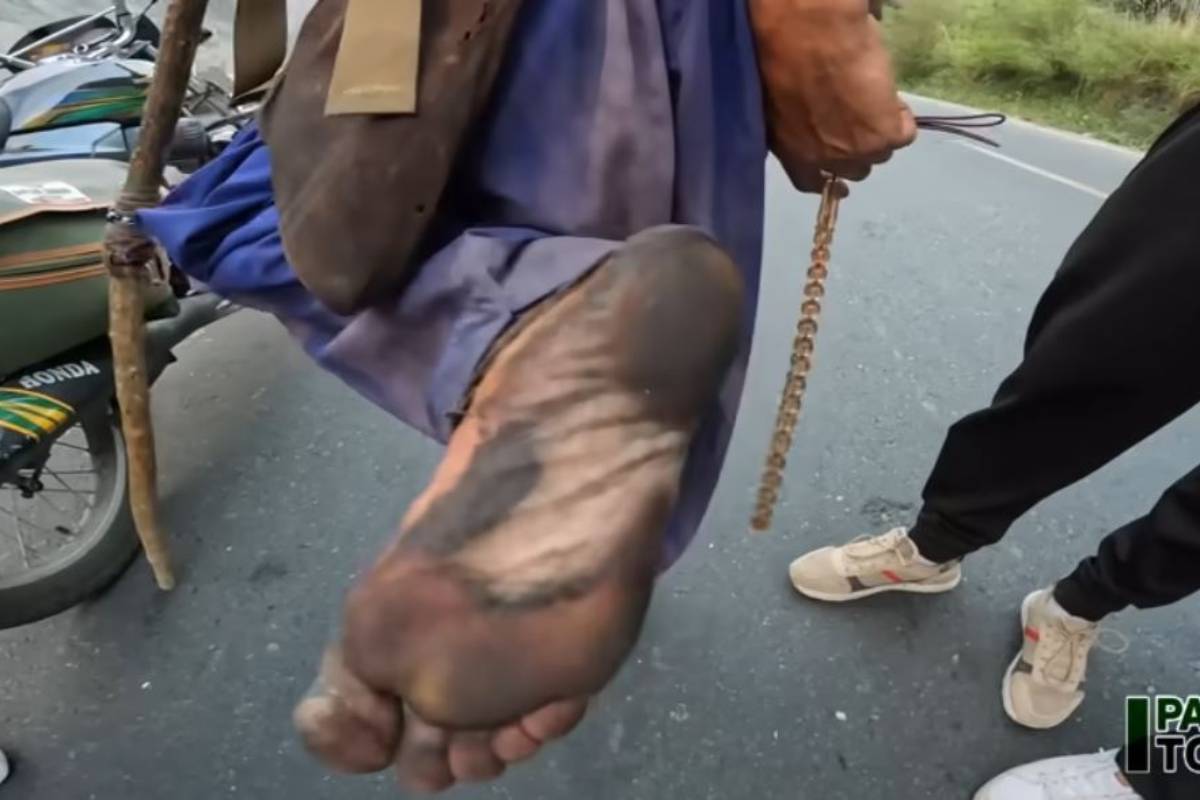 Los pies de Axel Pons.