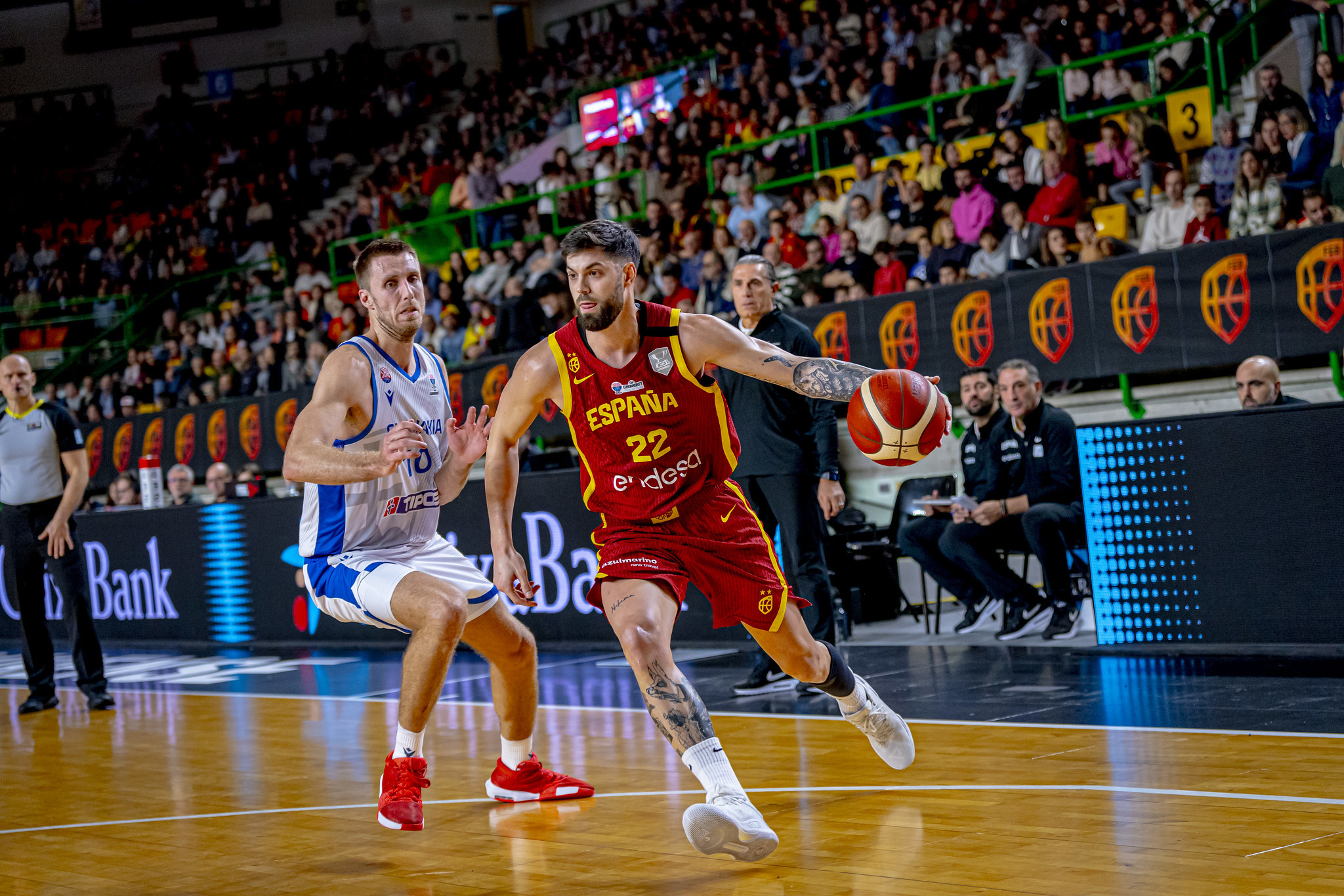 Yusta, ante Eslovaquia en Ourense.