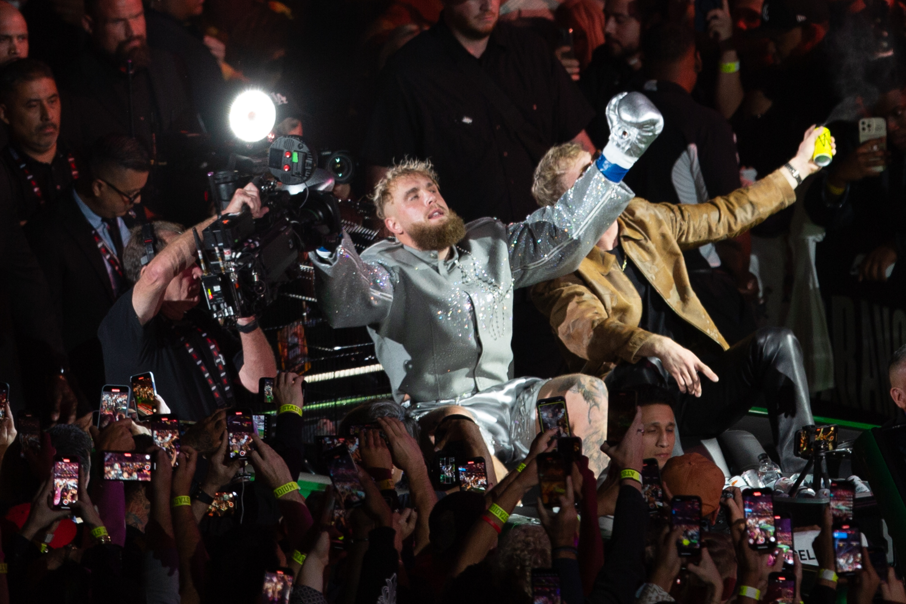 Entrada de Paul en el AT&T Stadium.