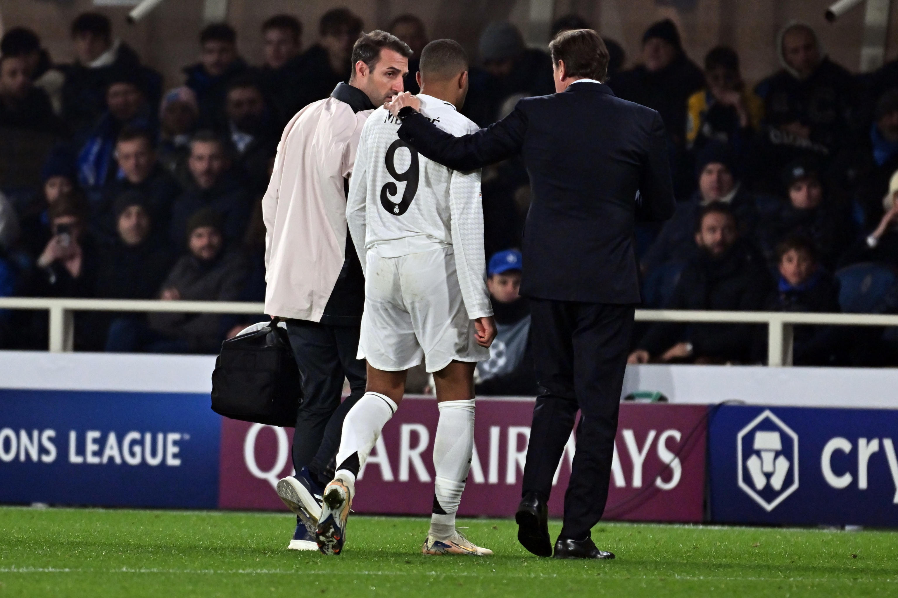 Mbappé, tras su lesión en Bérgamo.