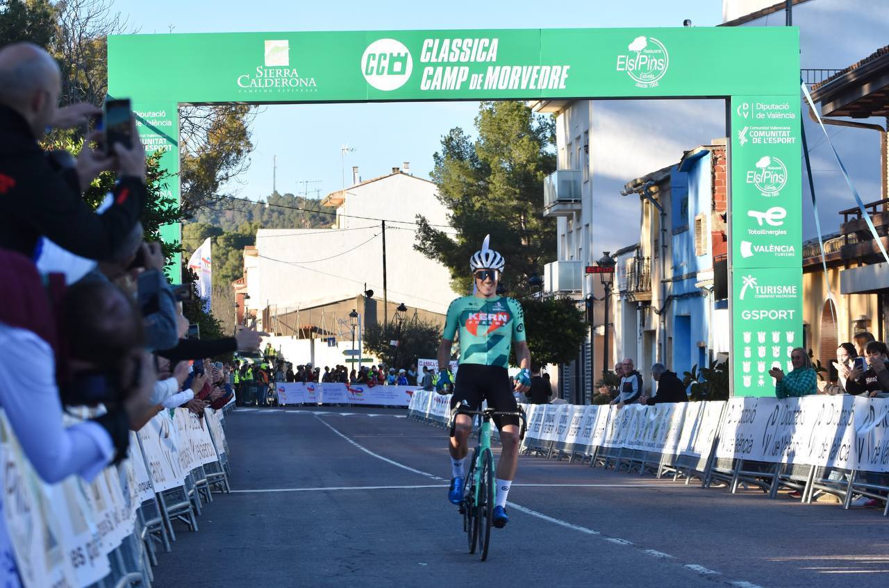 Berrade, ganador en solitario en Estivella.