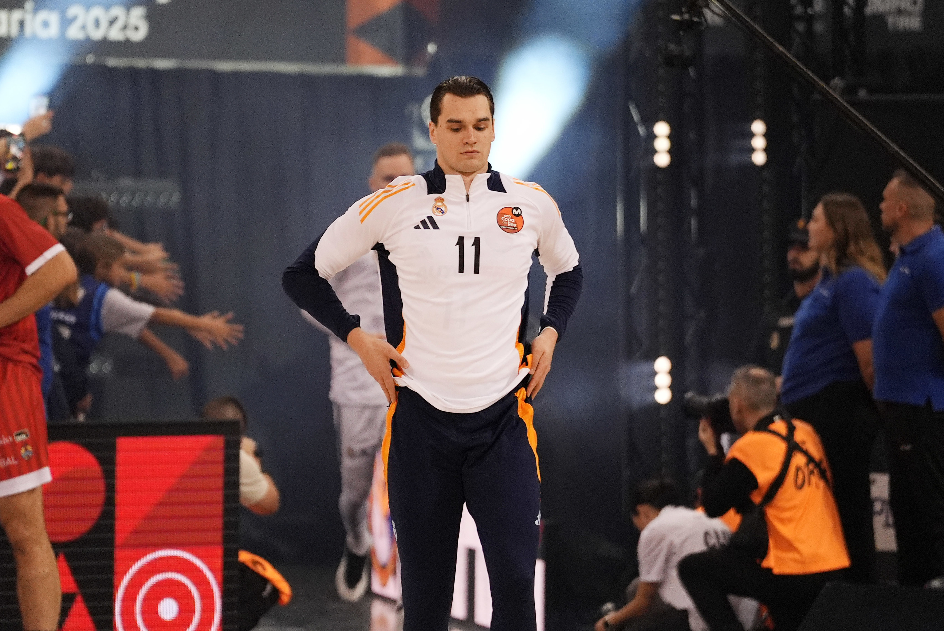Hezonja, antes del partido contra el Manresa.