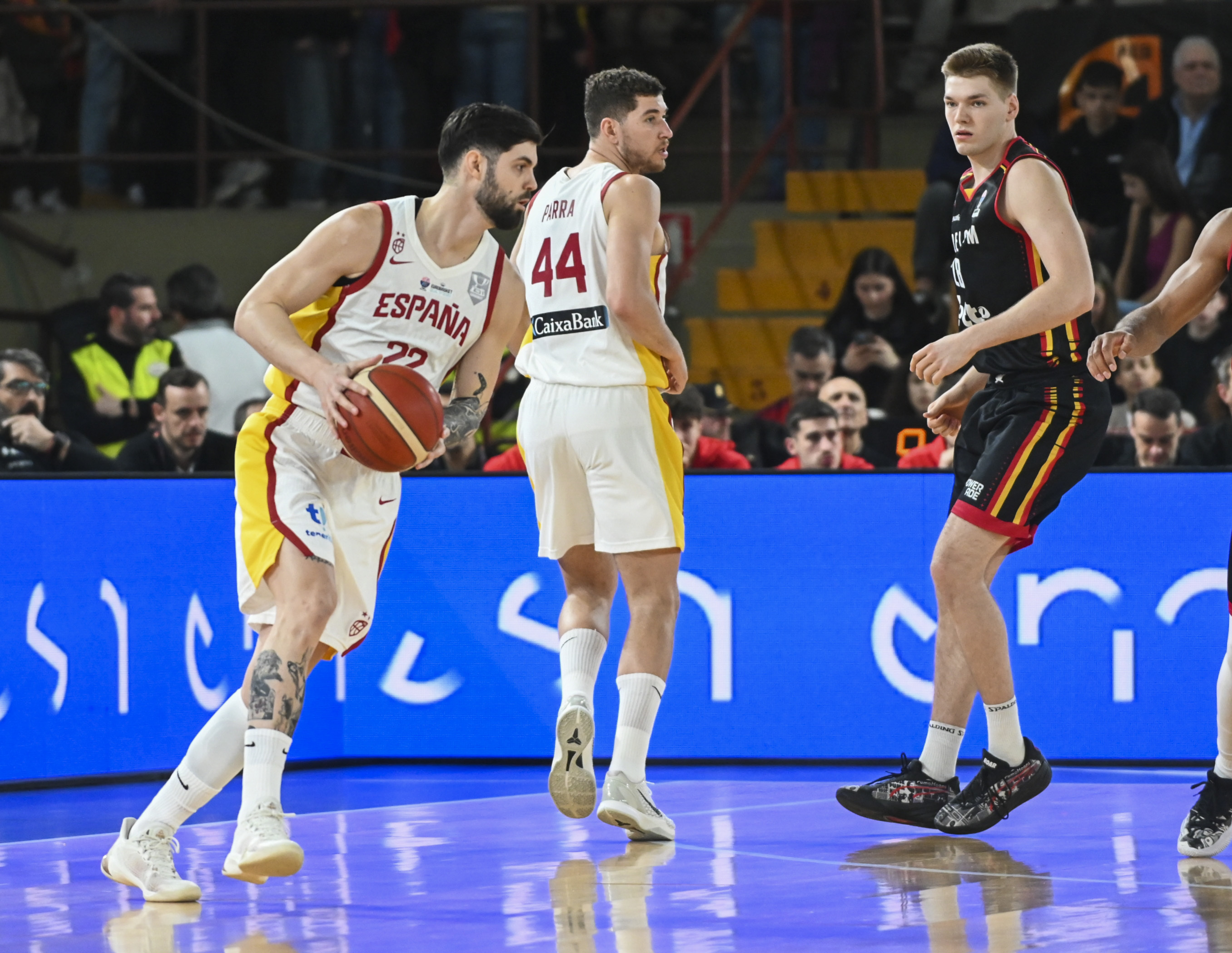 Yusta, ante Bélgica.