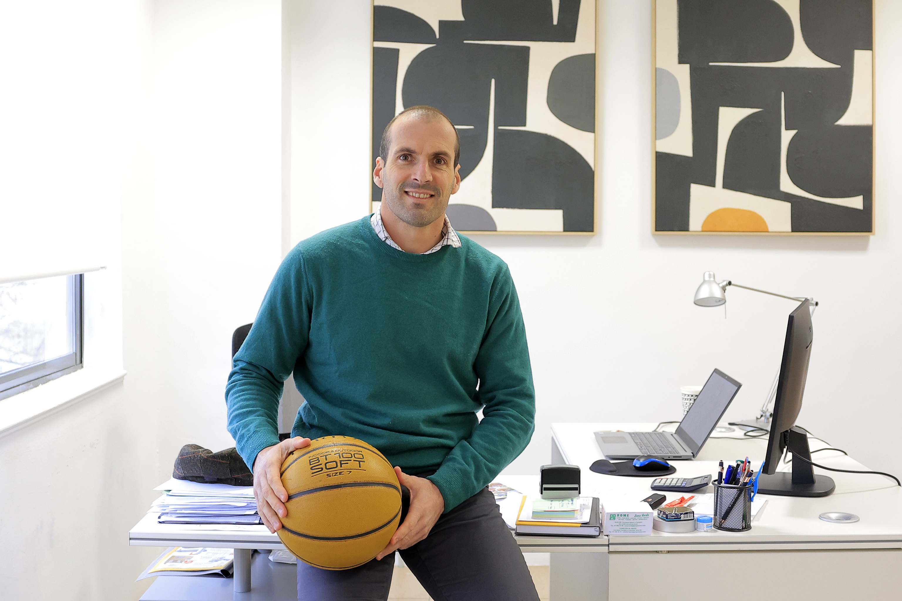 Tomás Bellas, en su empresa familiar en Las Rozas.