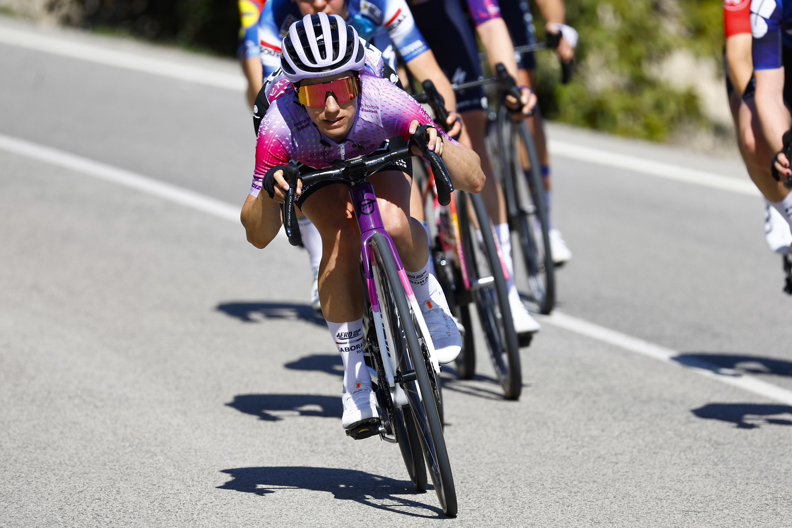 Ane Santesteban, en carrera con el Laboral Kutxa, esta temporada.
