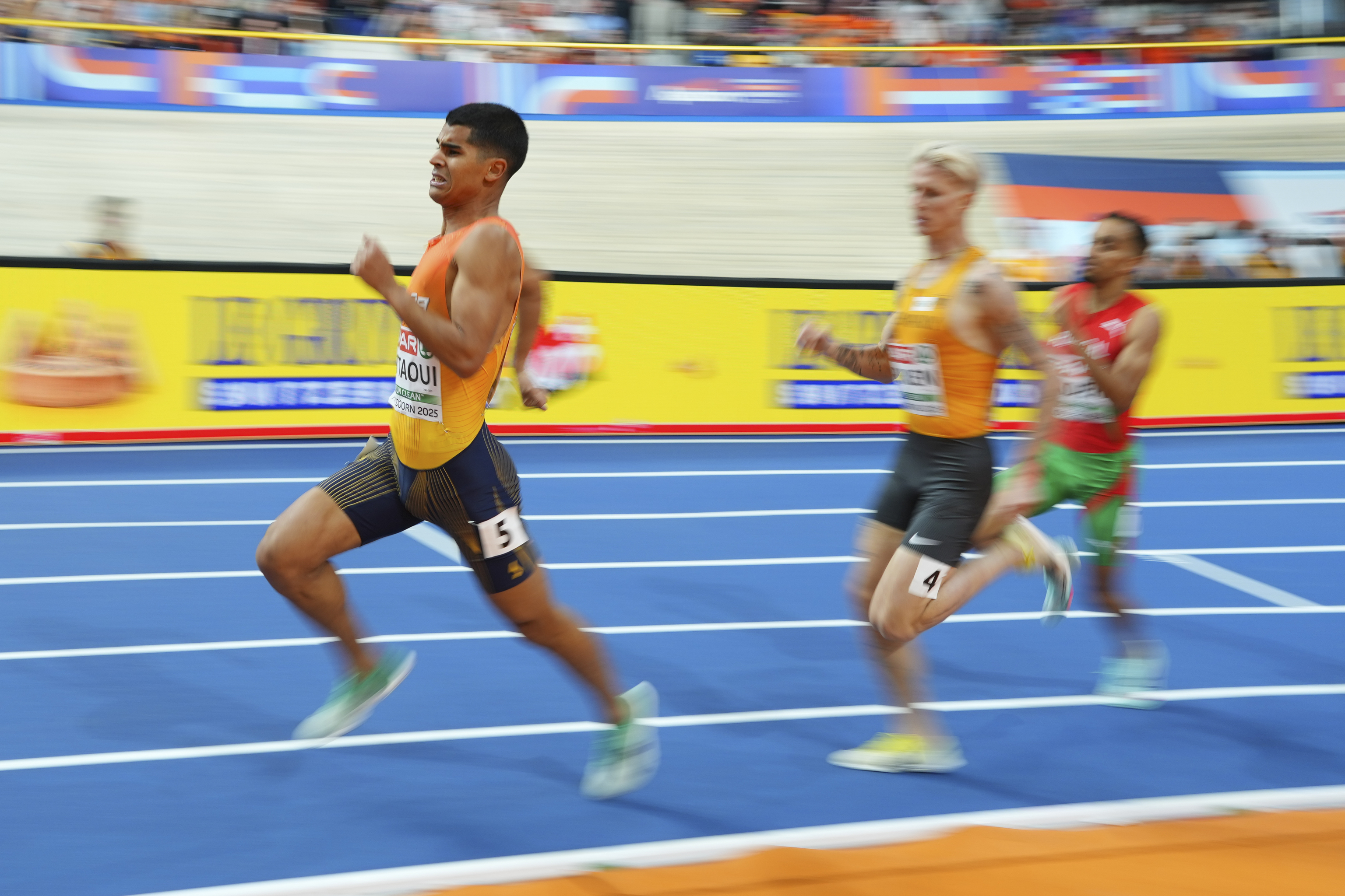 Attaoui, durante el 1.500 del Europeo indoor.