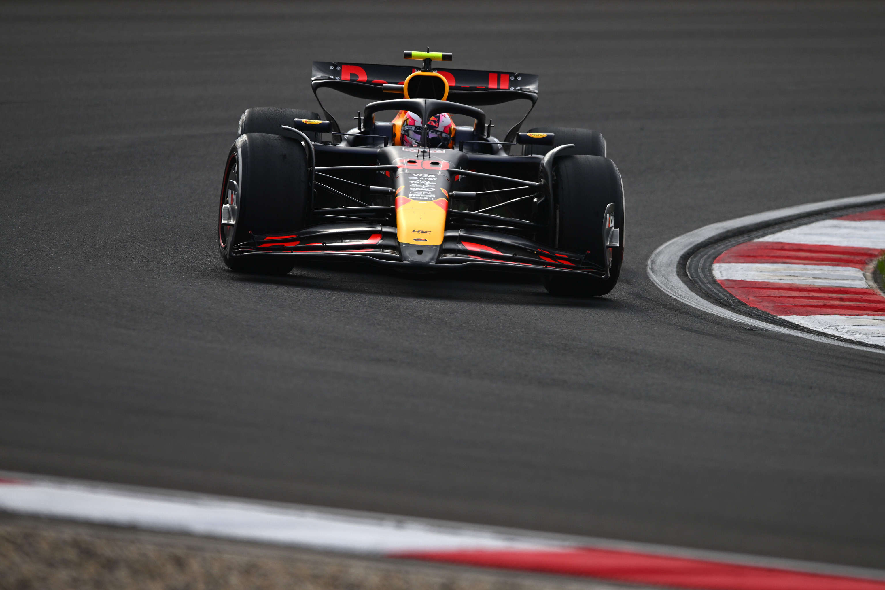 Lawson, al volante del RB21, el domingo en Shanghai.