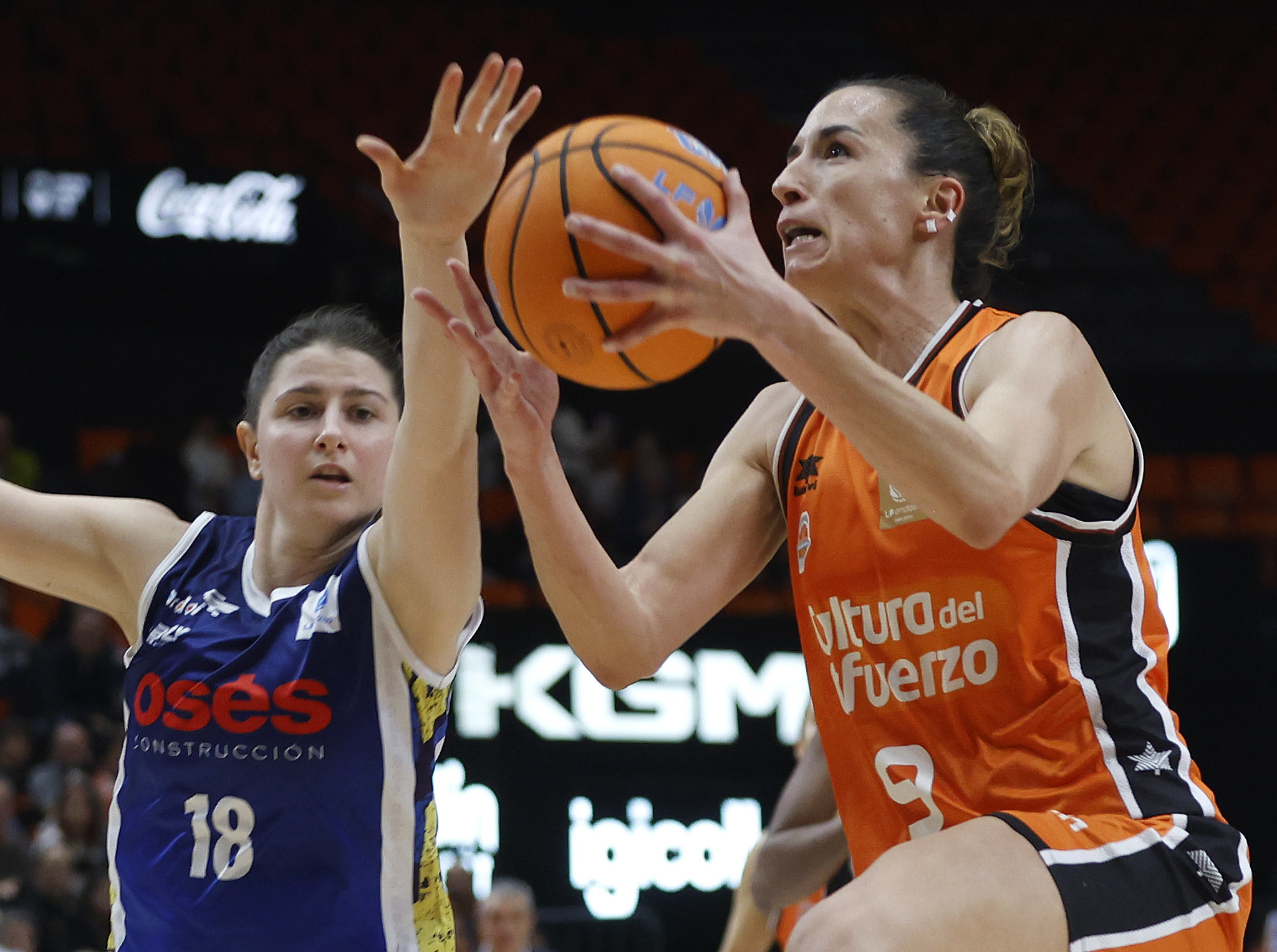 Queralt Casas, durante un partido reciente del Valencia.