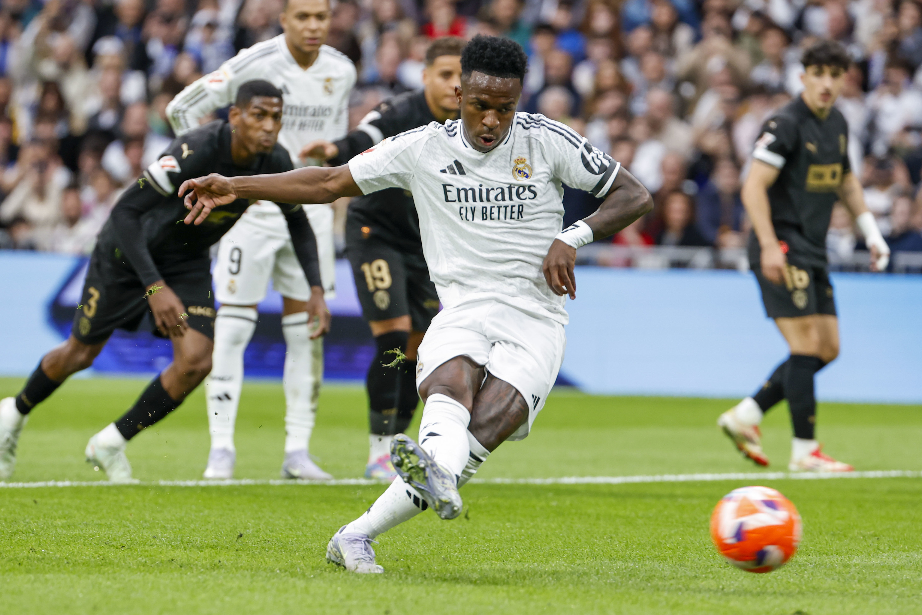 Vinicius, en el lanzamiento de penalti que erró.