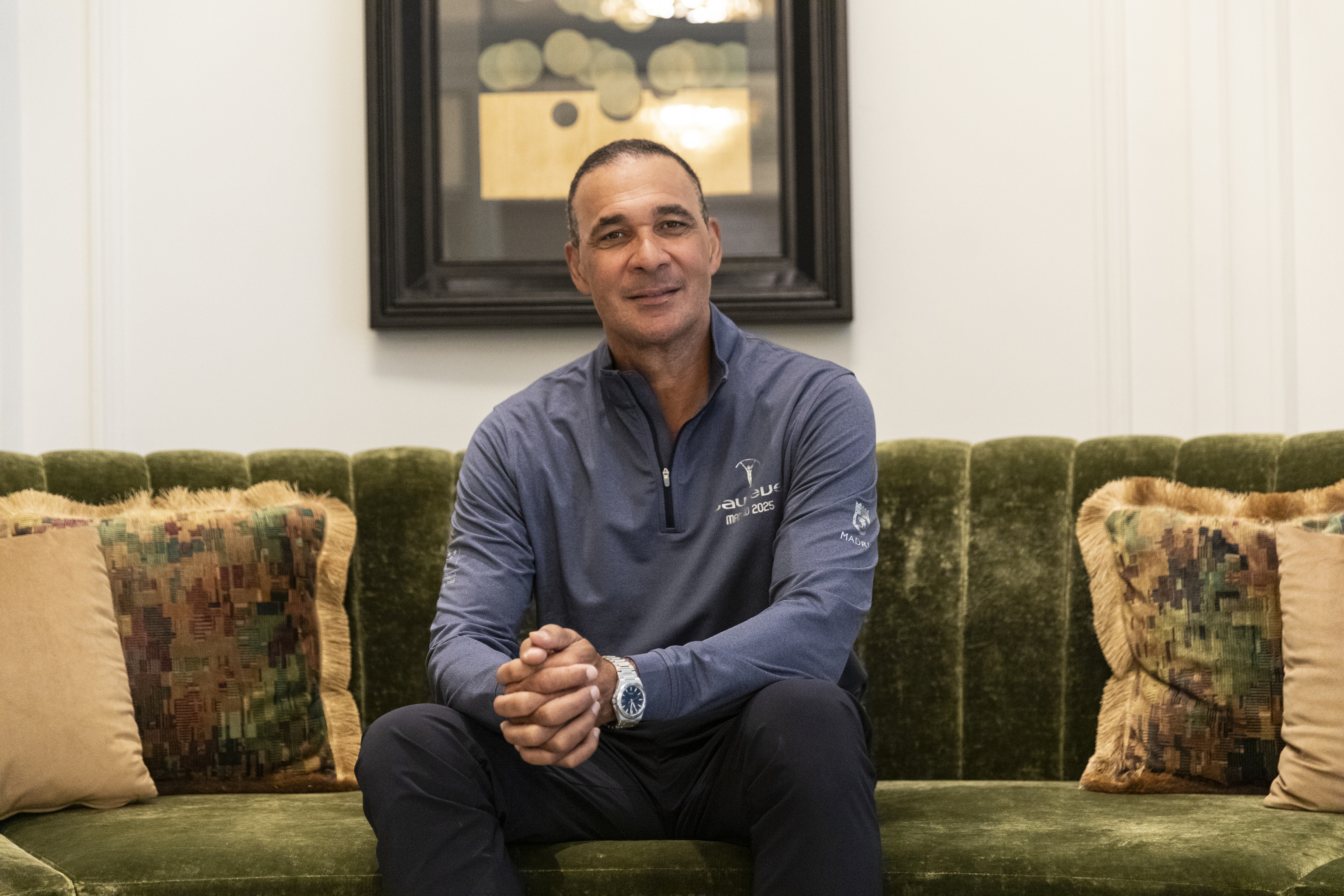 Ruud Gullit, representando a los premios Laureus, posa en el hotel Palace.