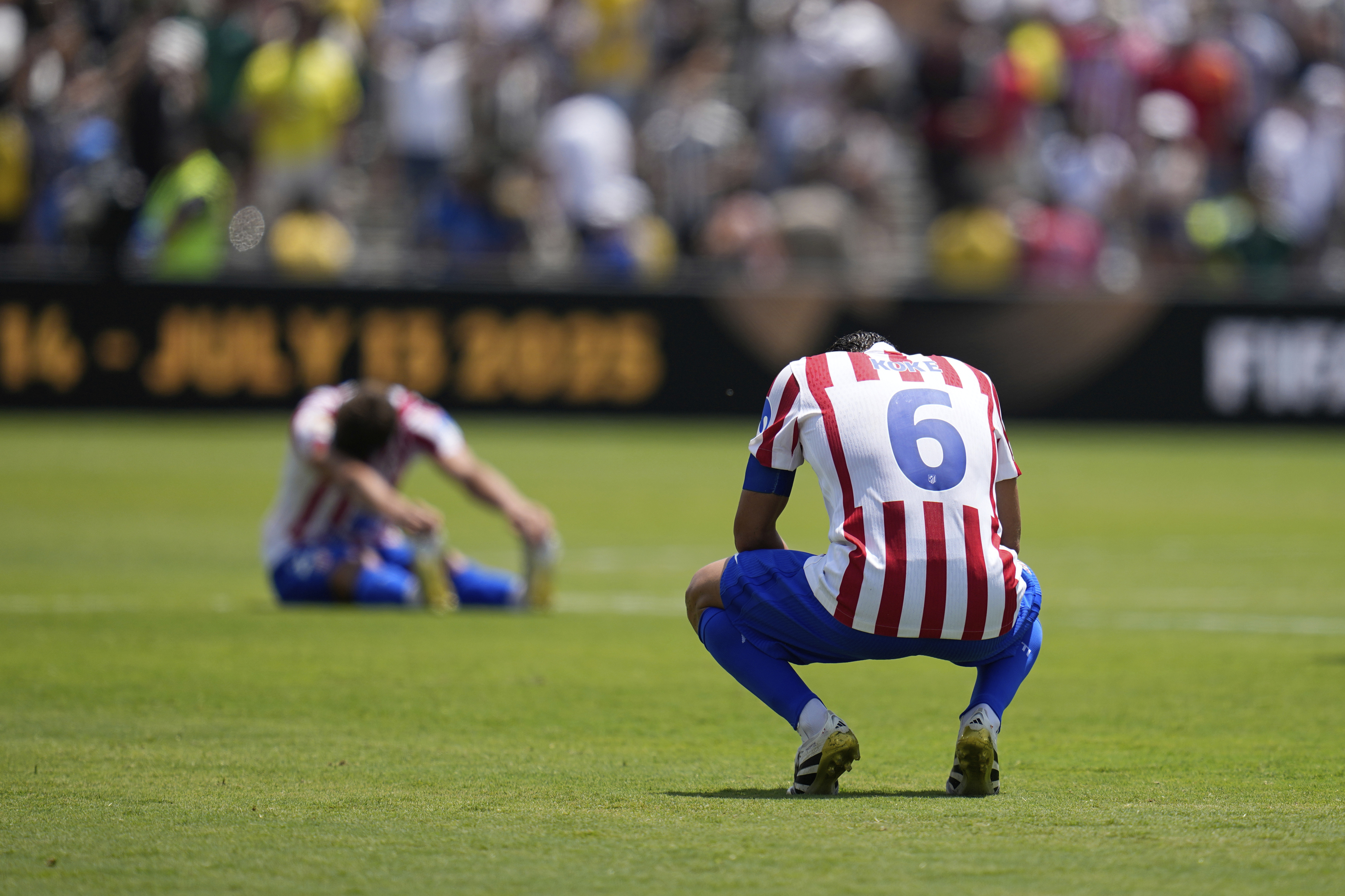 Koke, abatido, tras el partido del lunes ante el Botafogo.