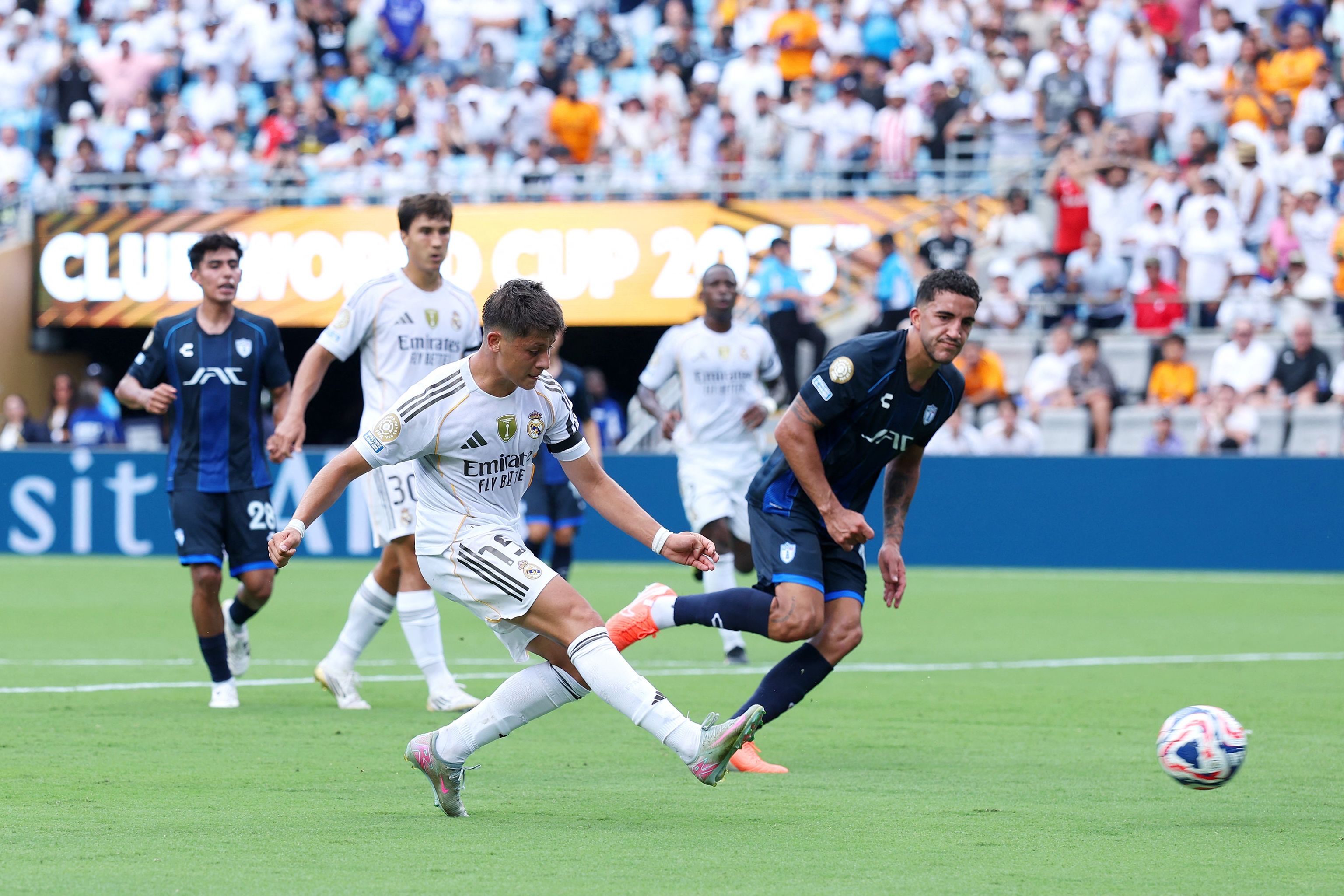 Güler anota el 2-0 del Madrid en Miami.