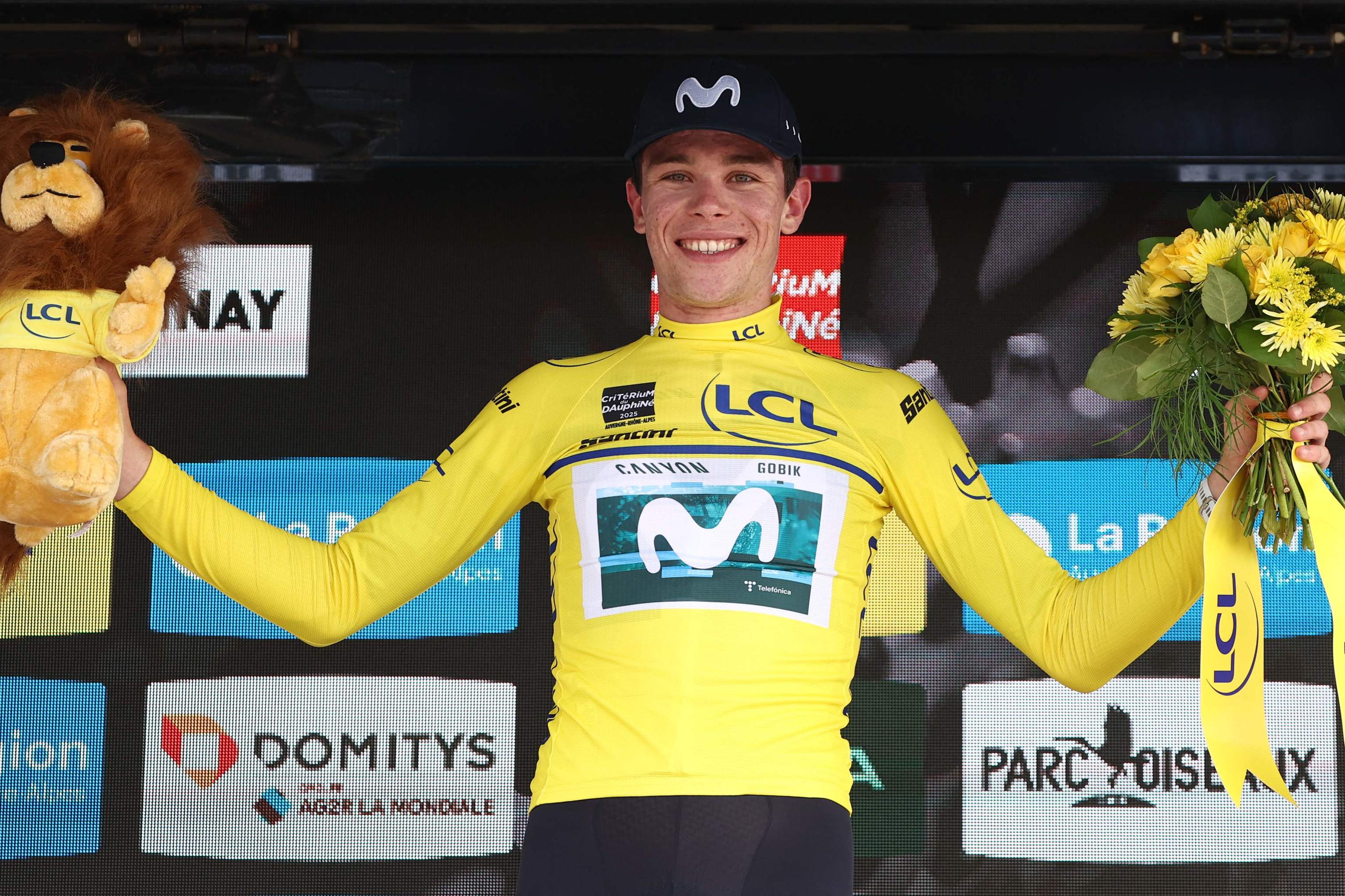 Romeo, con el amarillo de líder.