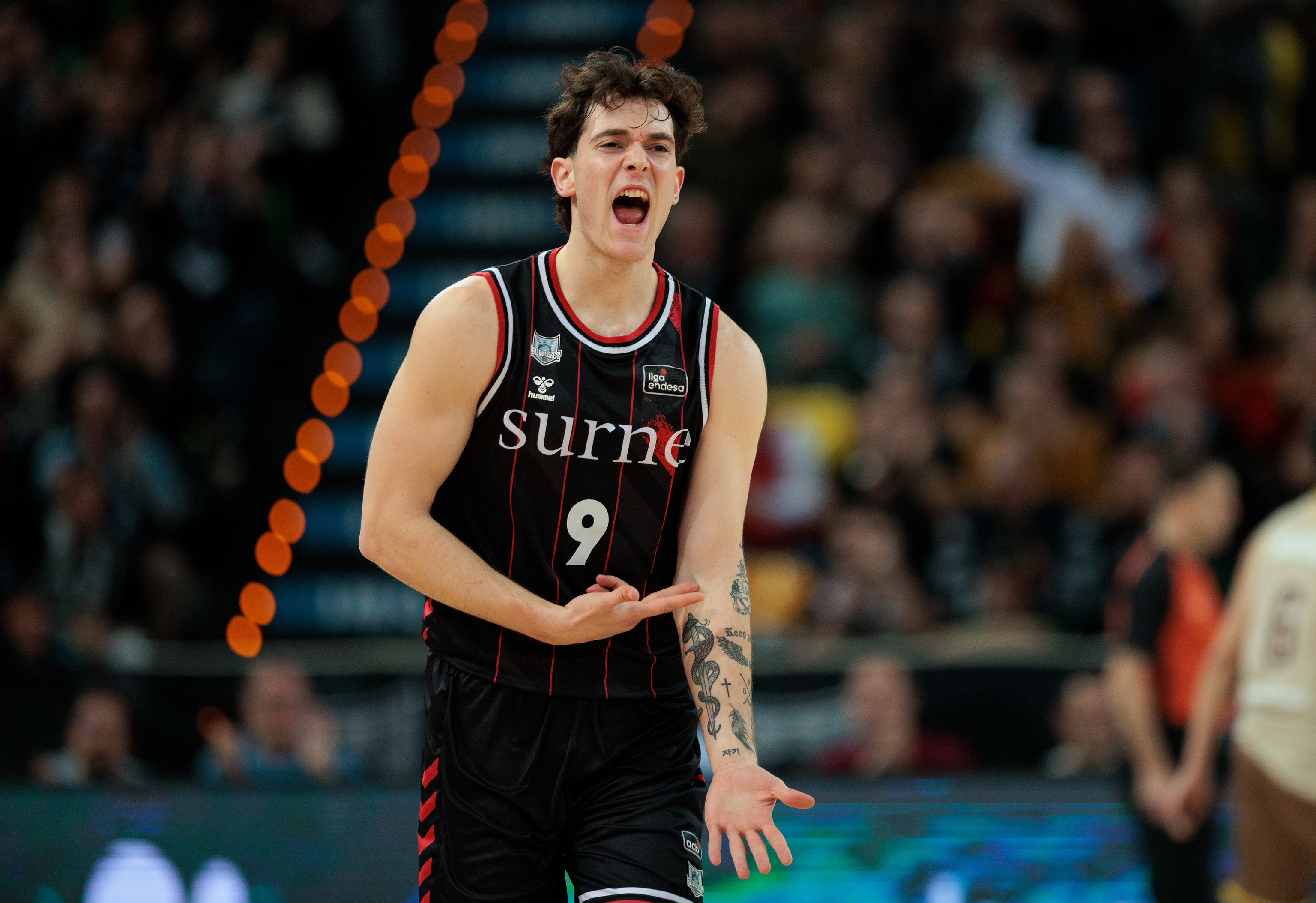 Rubén Domínguez, durante un partido reciente con el Surne Bilbao.