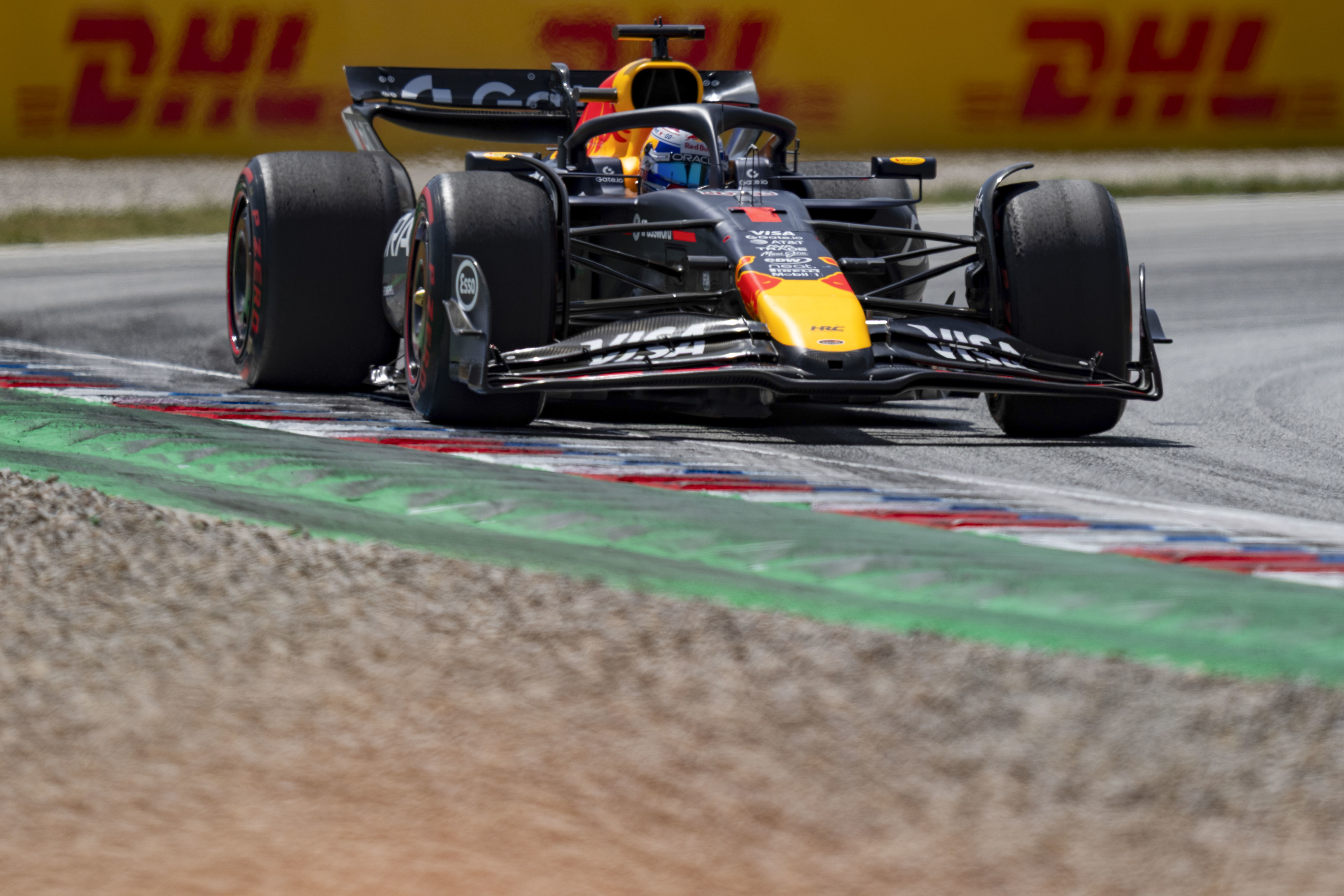 Verstappen, el domingo, al volante del RB21 en Montmeló.