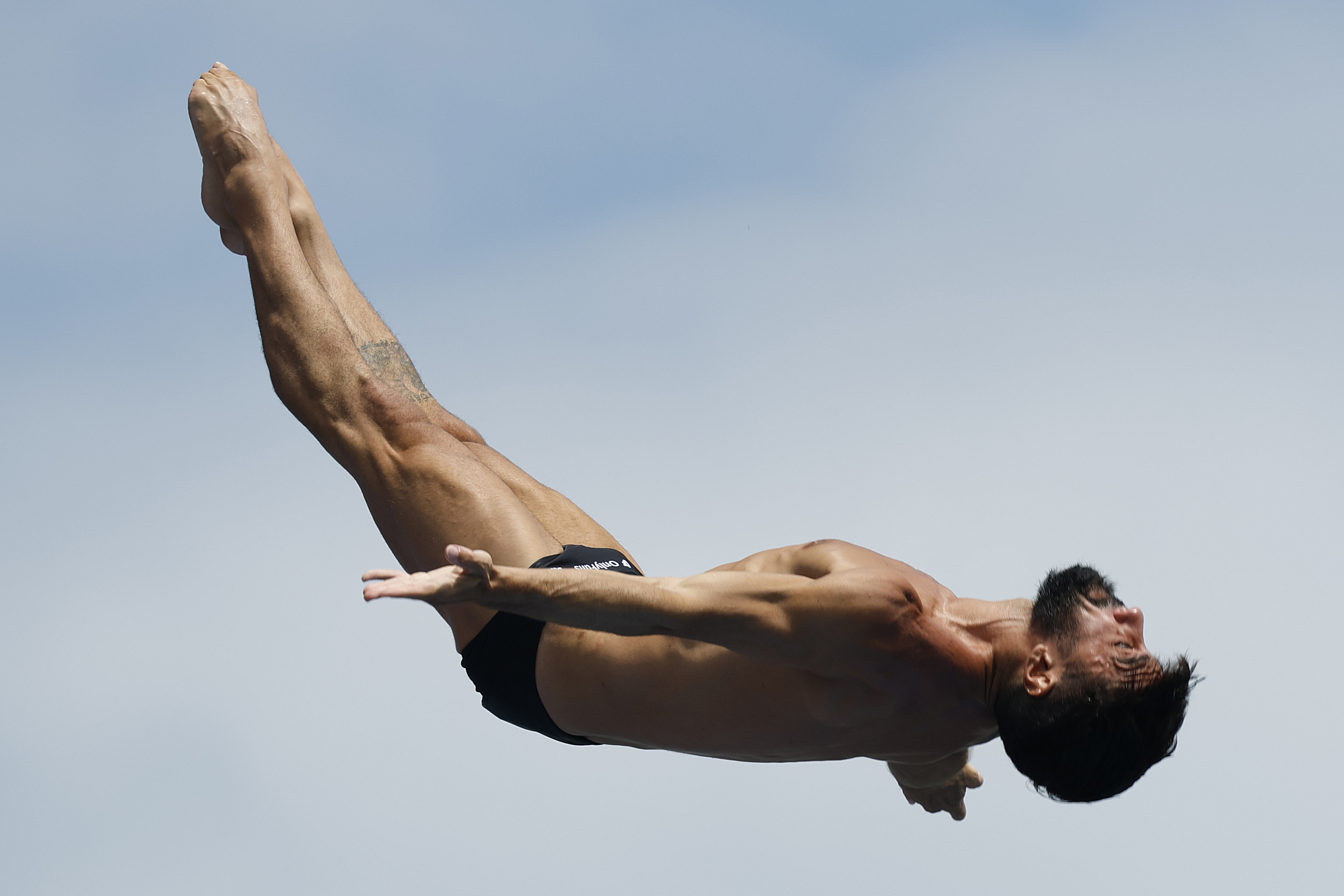 El saltador español, durante el ejercicio.