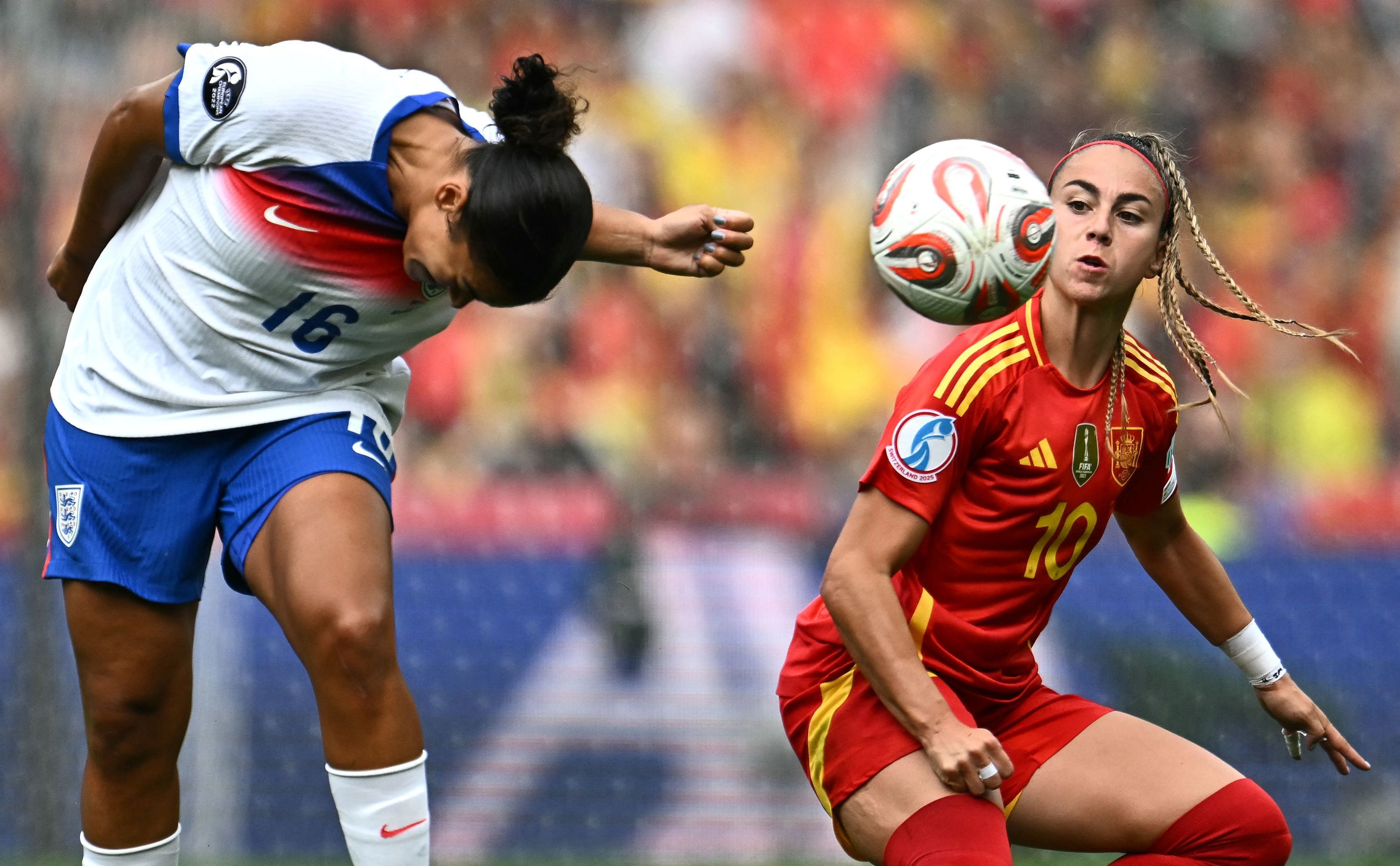 Athenea, ante Carter, el domingo en St. Jakob Park.