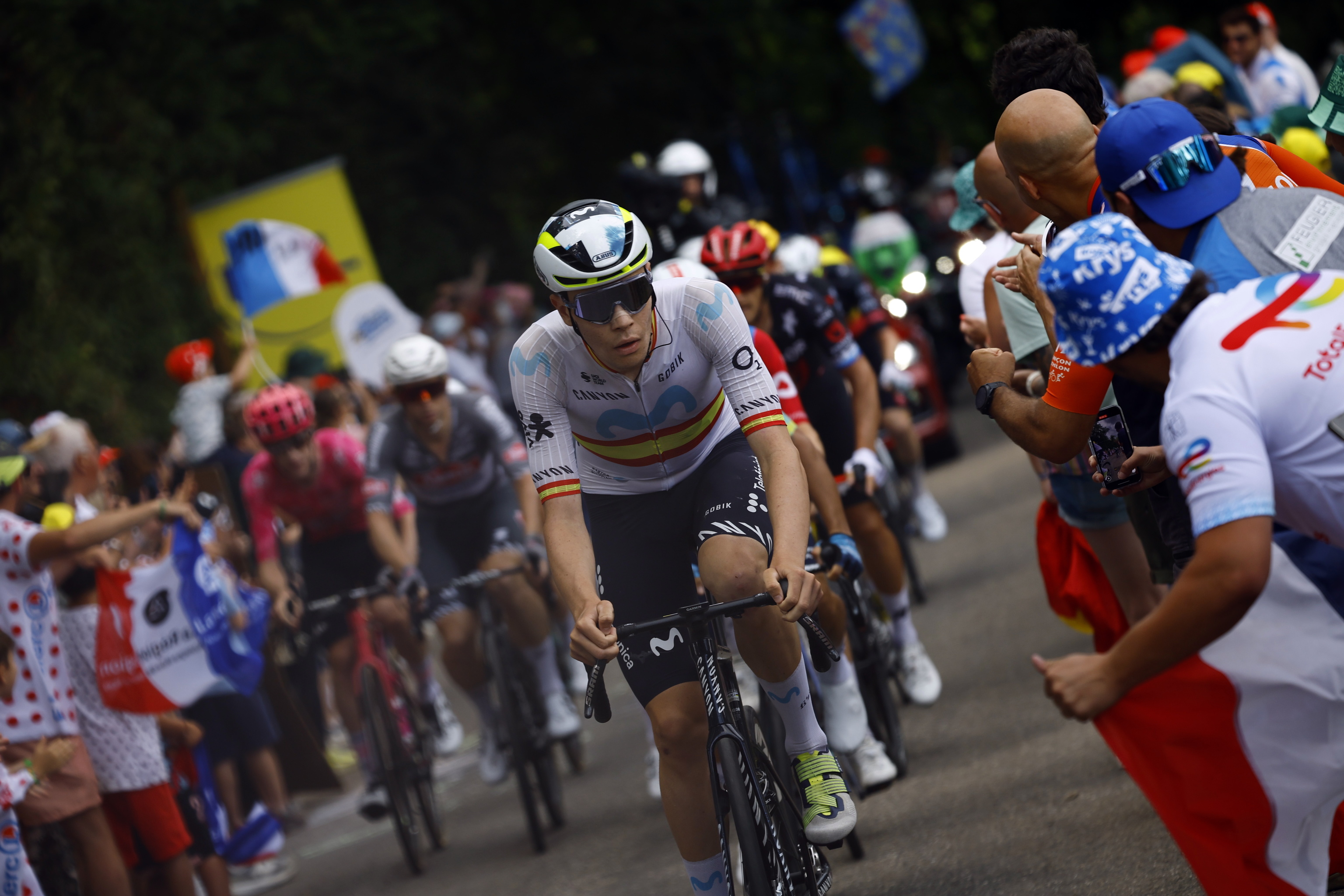 Iván Romeo, durante la etapa, antes de su caída.