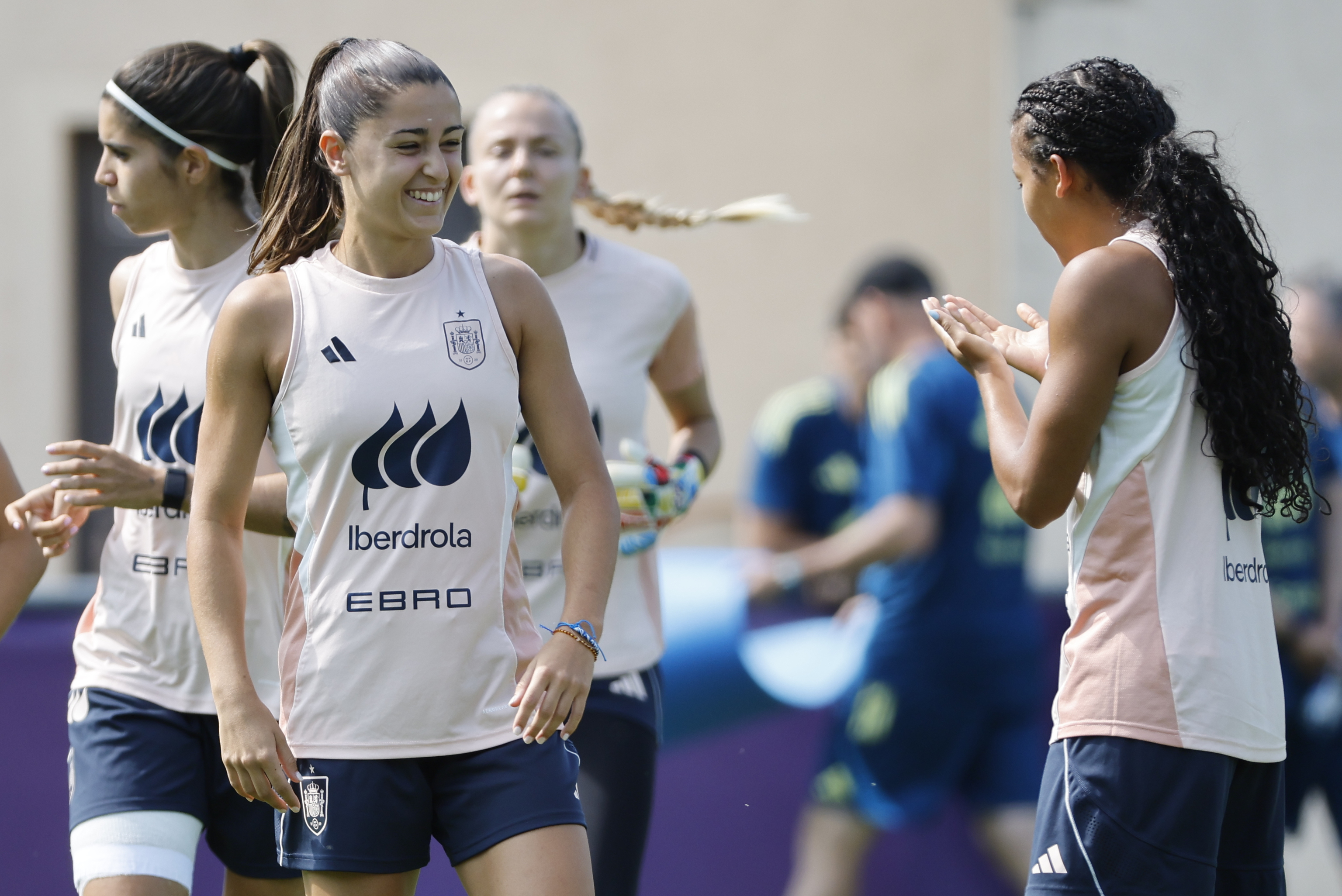 Jana, junto a Vicky López, en el entrenamiento de este lunes.