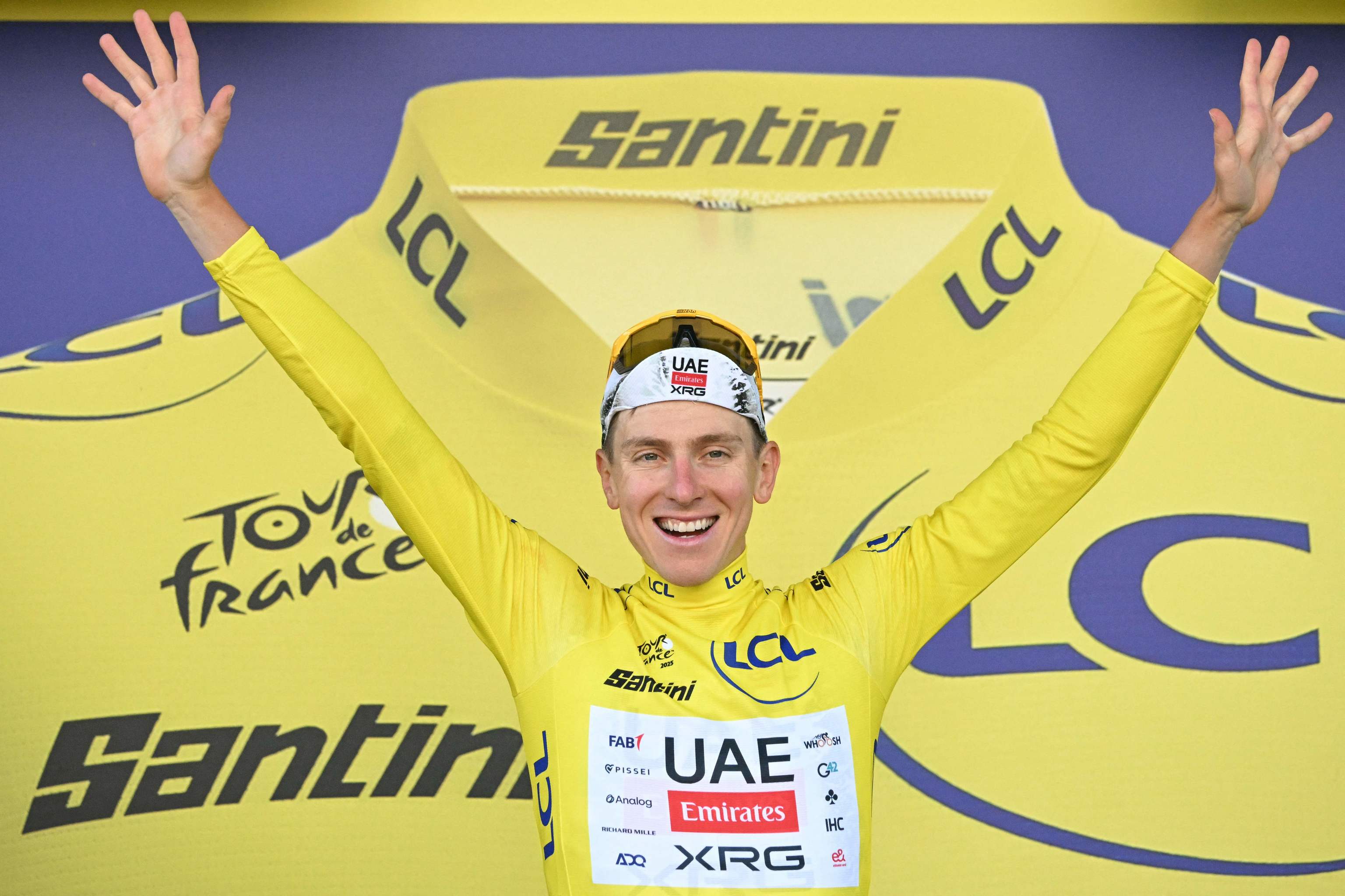 Pogacar, con el maillot de líder del Tour.