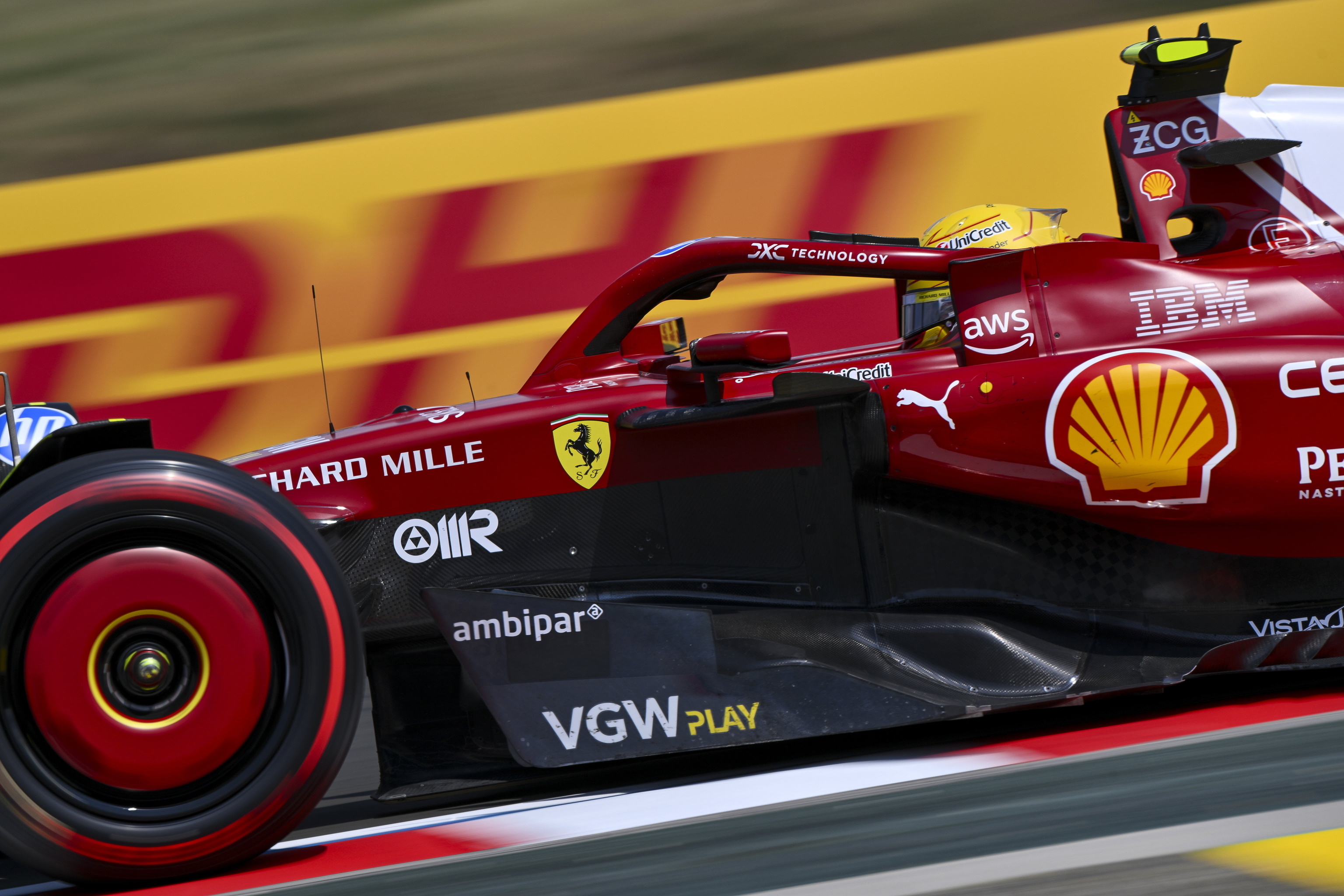 Hamilton, el sábado, con el SF25, en Hungaroring.