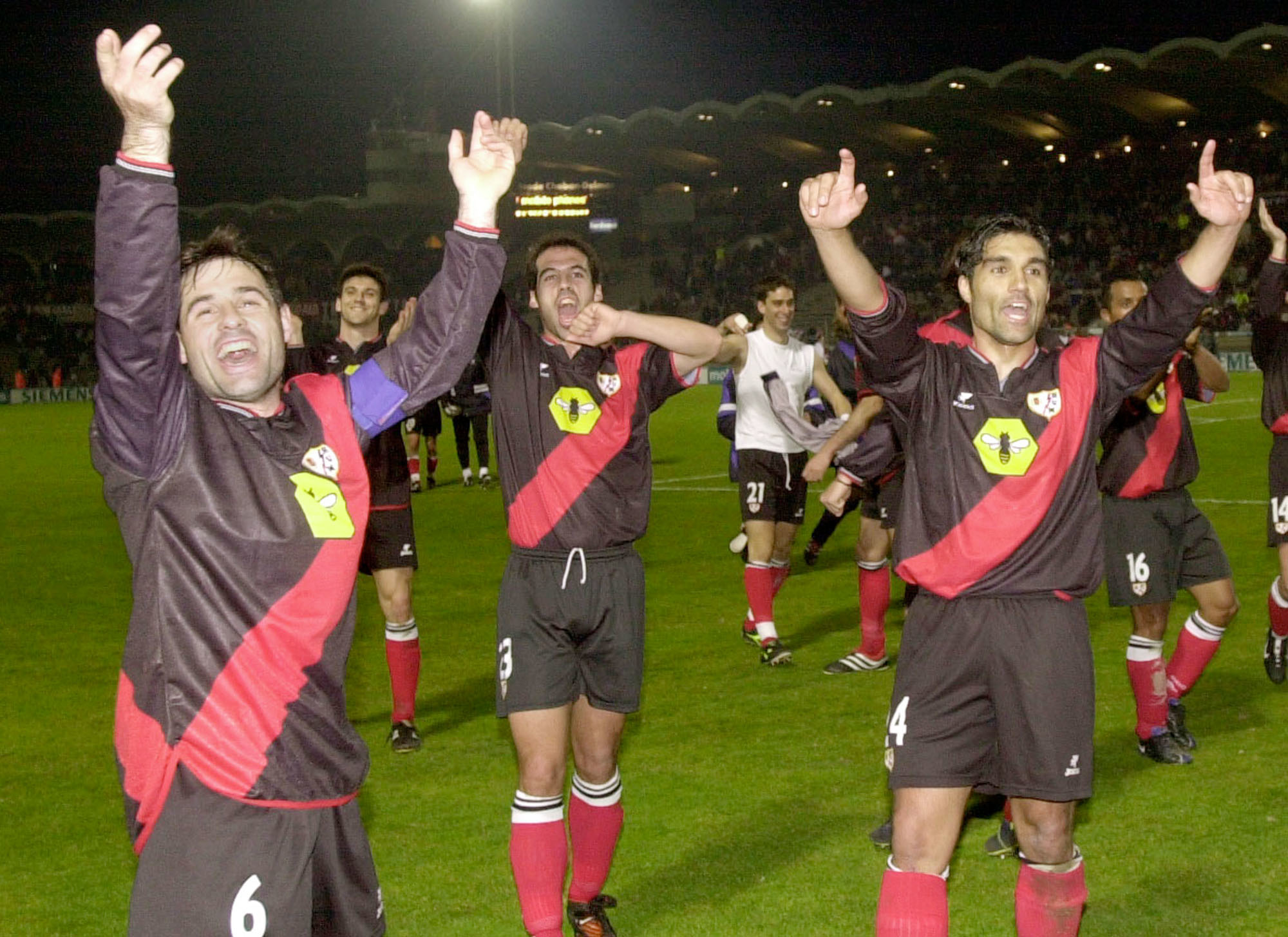 Los rayistas, tras eliminar al Girondins.