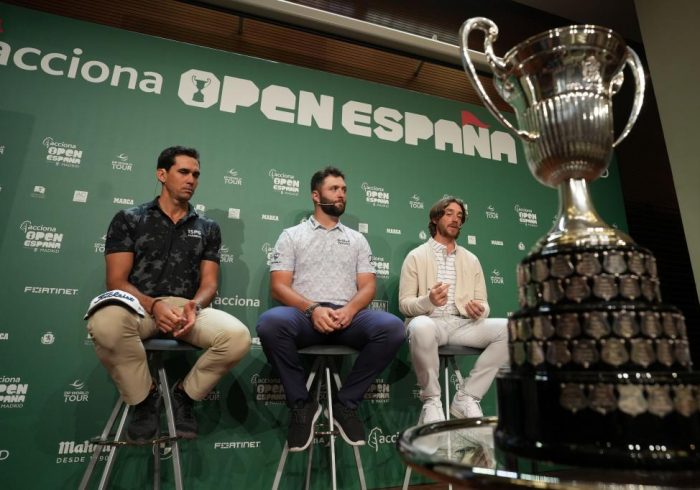 Activistas climáticos tapan con cemento tres hoyos del Club de Campo, sede del Open de España de golf