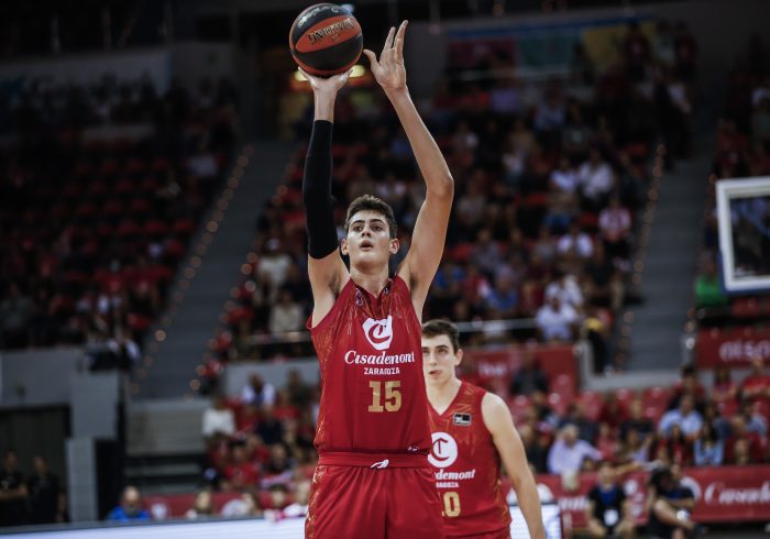 Aday Mara, el gigante "sin complejos" que asombra al baloncesto español: "Todo el mundo pregunta por él"