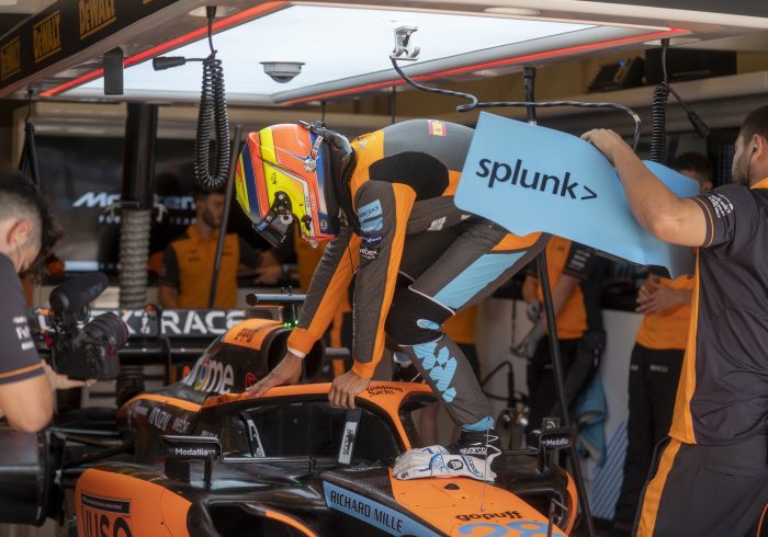 Alex Palou ilusiona en su debut con McLaren: "Este coche es una locura"