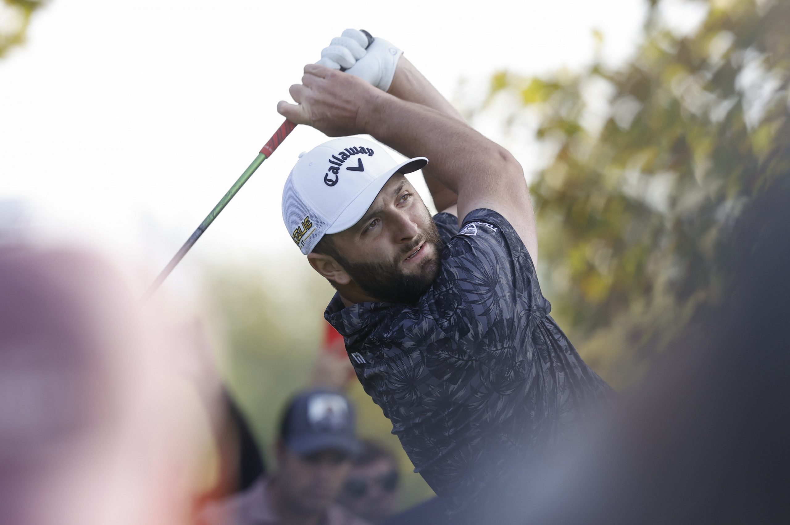 Jon Rahm encandila Madrid con un excelente arranque en el Open de España