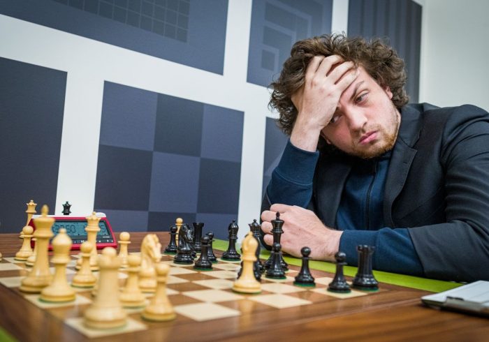 La dudosa biografía de Hans Niemann, el nuevo paria del ajedrez: contradicciones y una escena de 'Gambito de Dama'