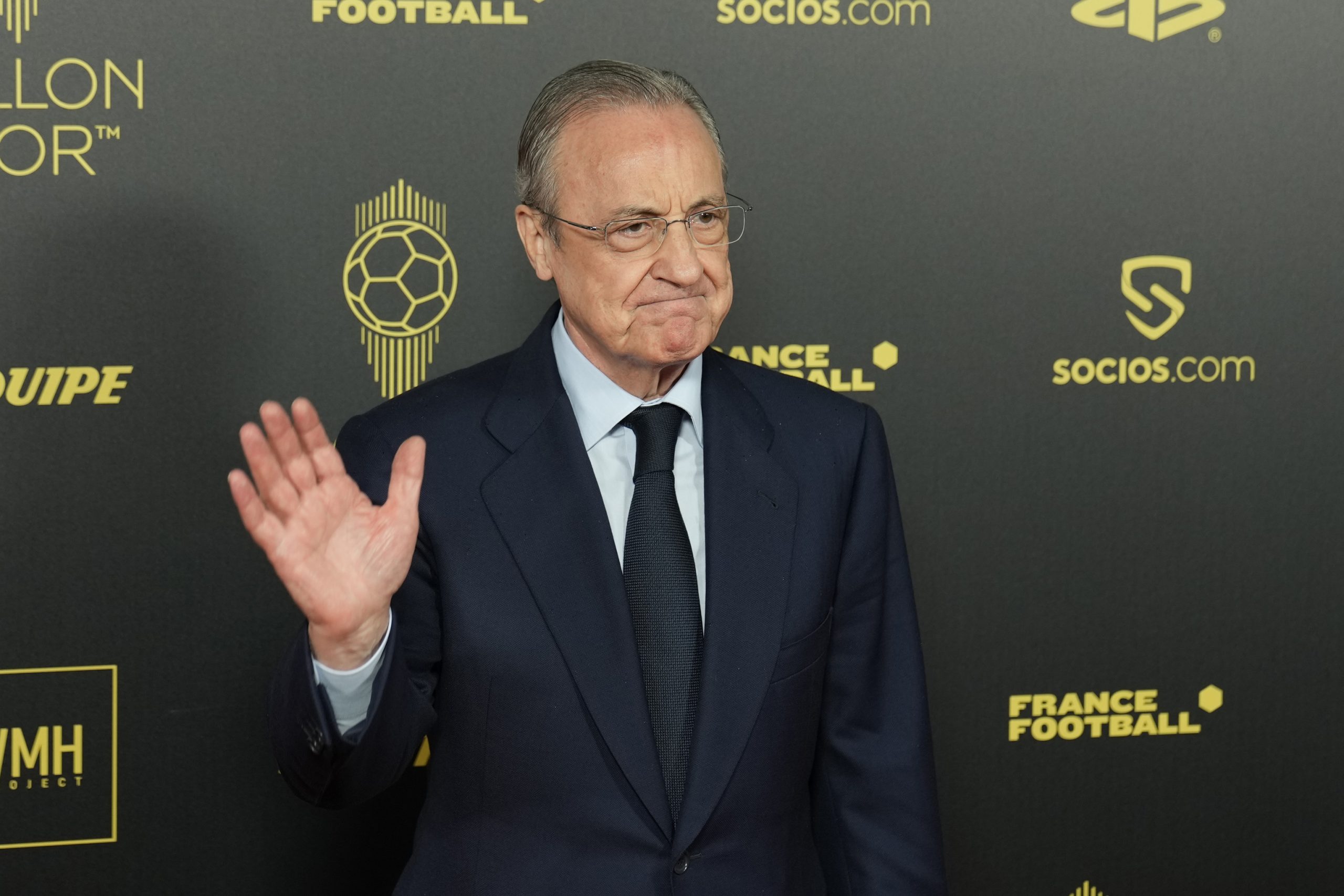 Lo que no se vio del Balón de Oro: el beso de Florentino a Zidane, la explicación del traje de Benzema, Mbappé y... "¿Va a venir Cristiano?"