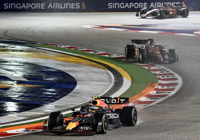 Pérez desespera a Leclerc y Sainz salva un podio en Marina Bay
