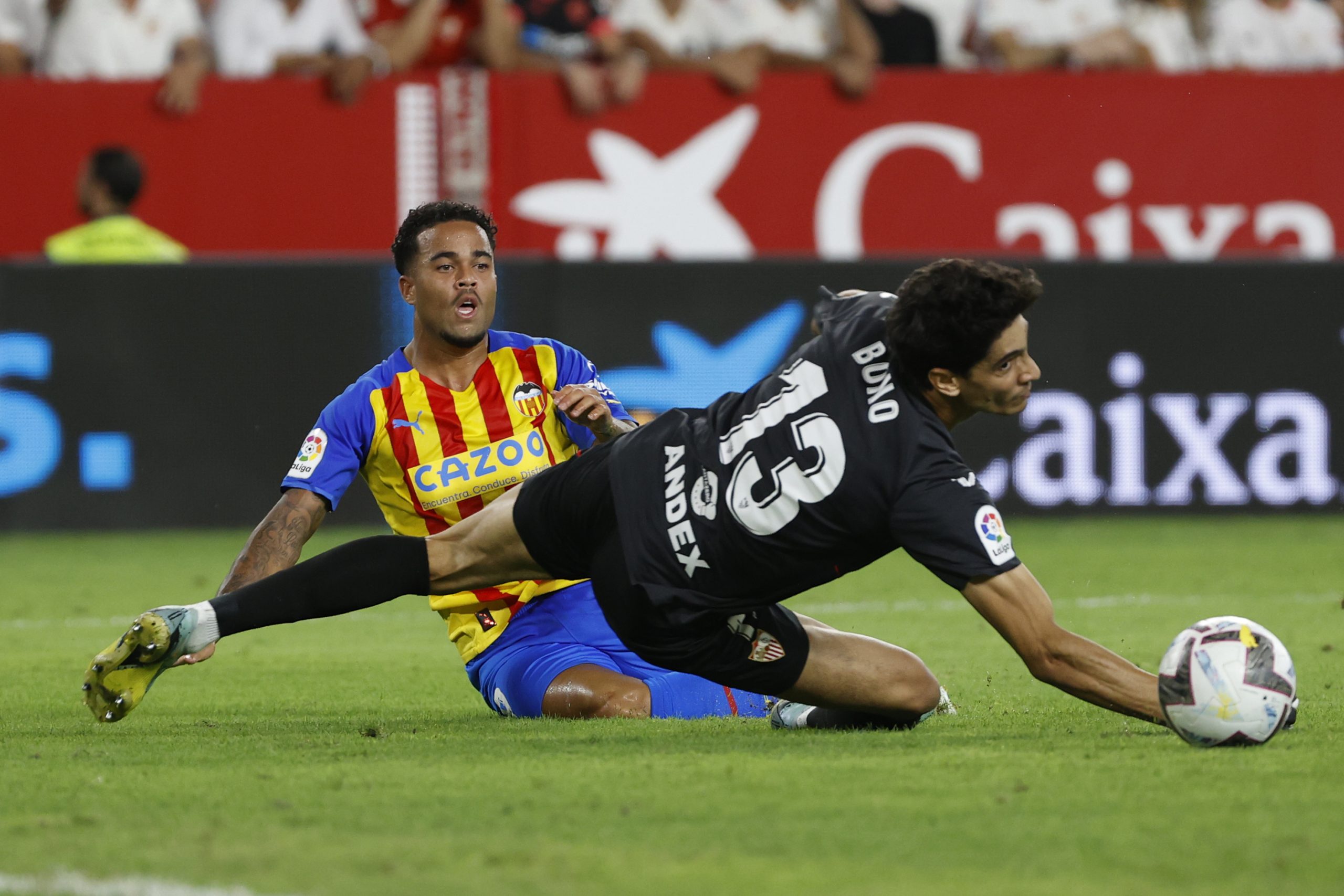 Sevilla y Valencia se regalan los puntos en el Pizjuán