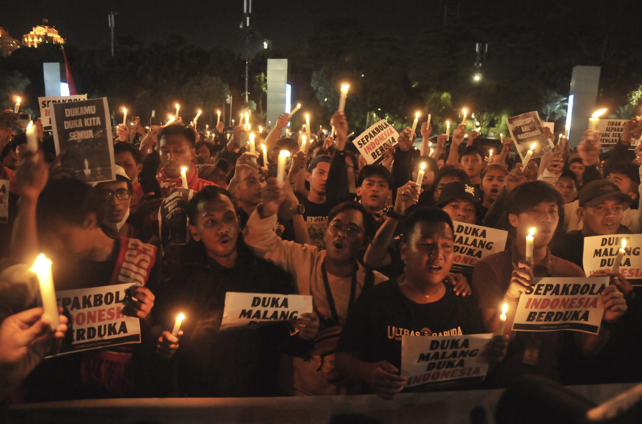 Tragedia en Indonesia: Una estampida mortal que desnuda la endémica violencia ultra y la brutalidad policial