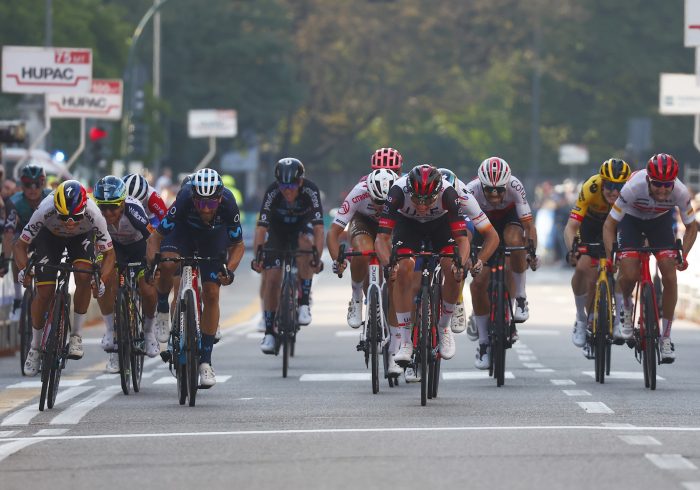 Valverde, en su mejor momento del año, acaba tercero en la carrera previa a su despedida