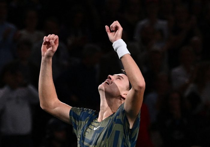 Rune también puede con Djokovic y gana en Paris-Bercy su primer Masters 1000