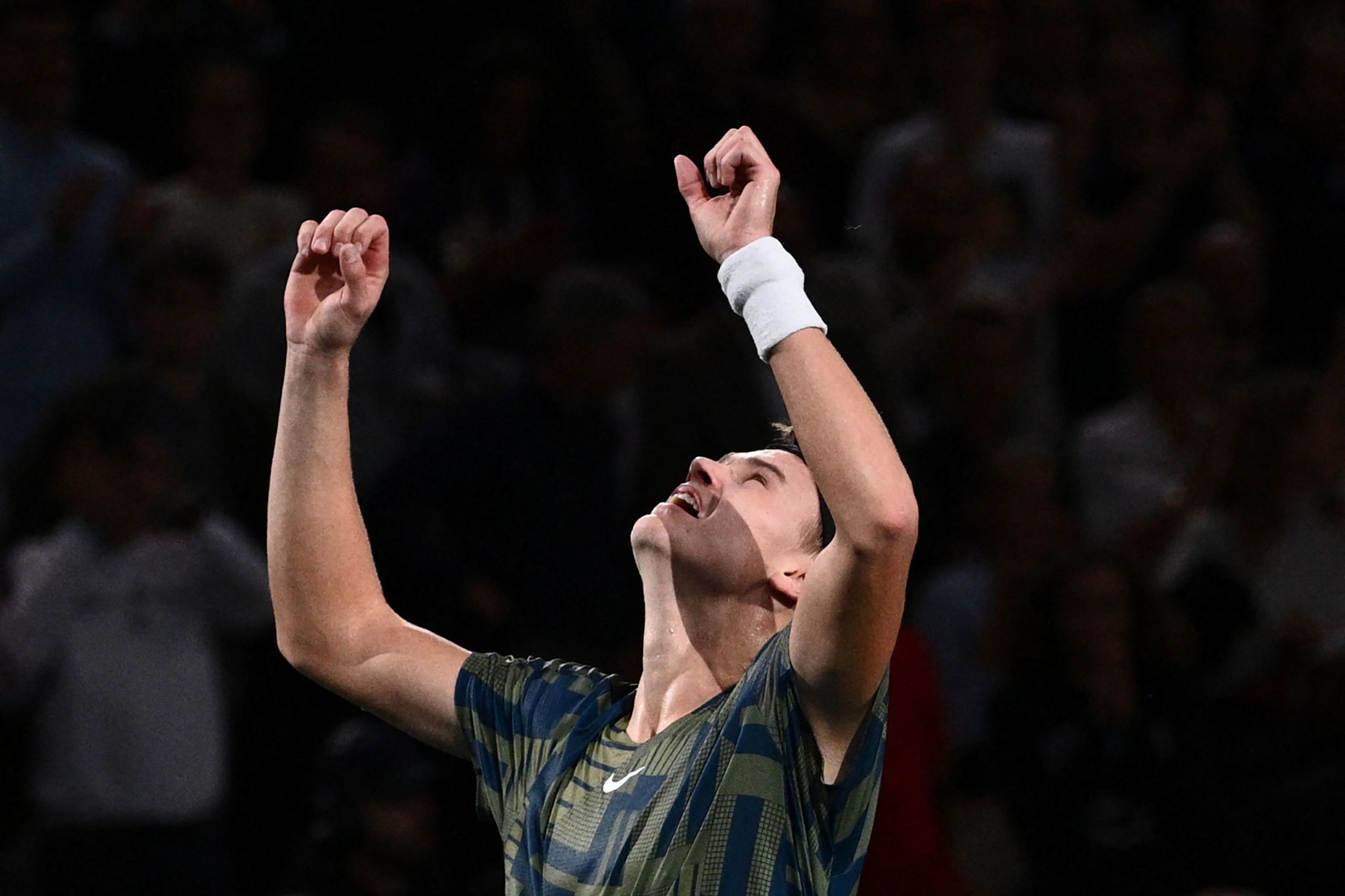 Rune también puede con Djokovic y gana en Paris-Bercy su primer Masters 1000