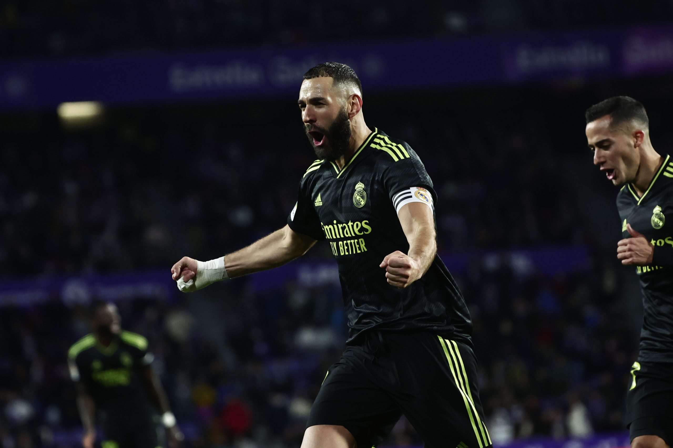 Benzema encuentra el desagravio ante un buen Valladolid