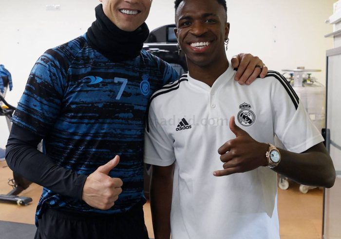 Cristiano Ronaldo y una visita especial al entrenamiento del Real Madrid en Riad: "¡Buena final, eh!