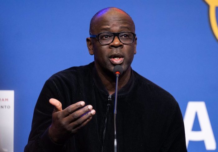 'El pensamiento blanco' de Thuram: «Ante todo, hay que respetar a Vinicius»