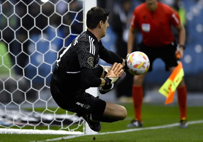 Los vídeos espía de Courtois y el idilio de Karim Benzema con la Supercopa