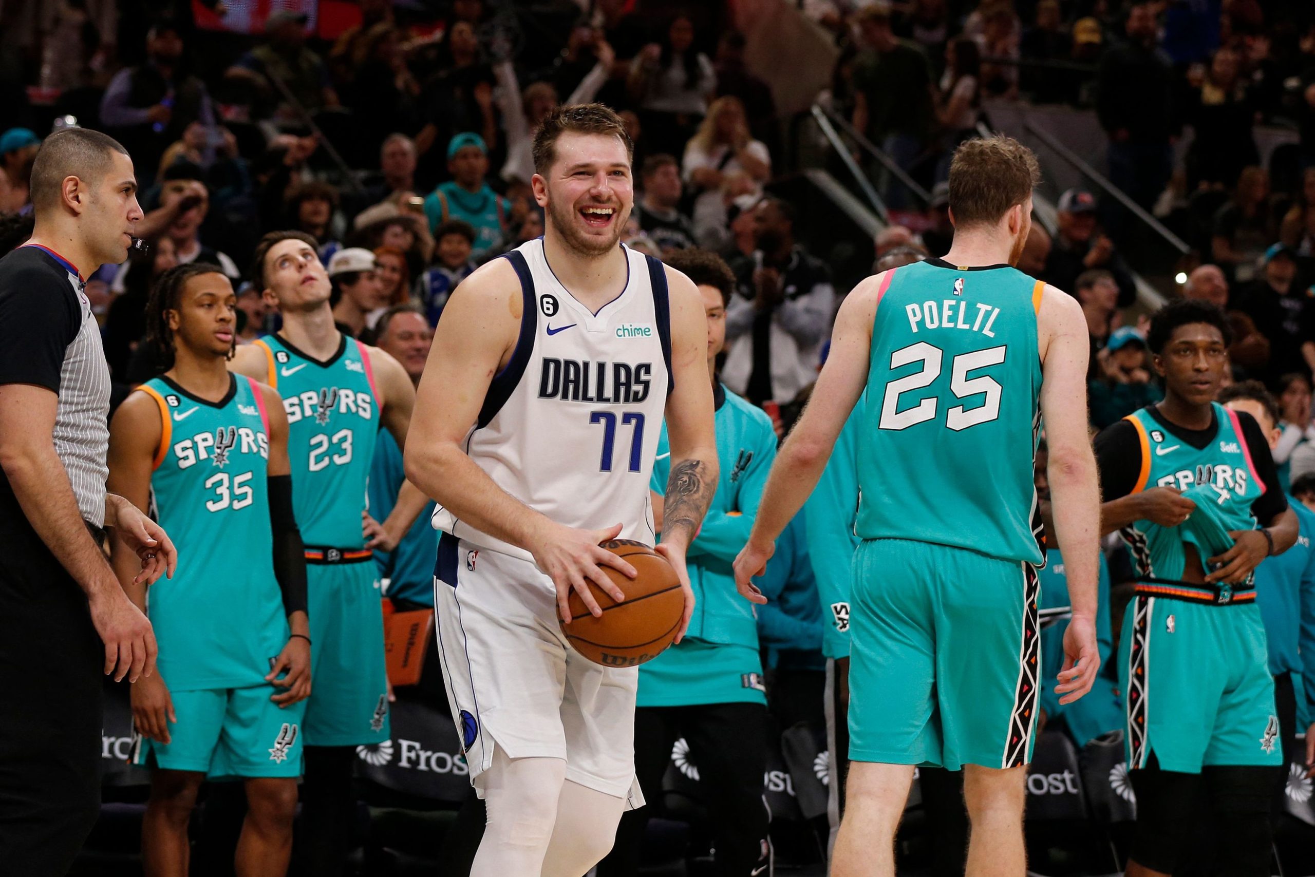 Luka Doncic suma su tercer partido de más de 50 puntos en cinco jornadas